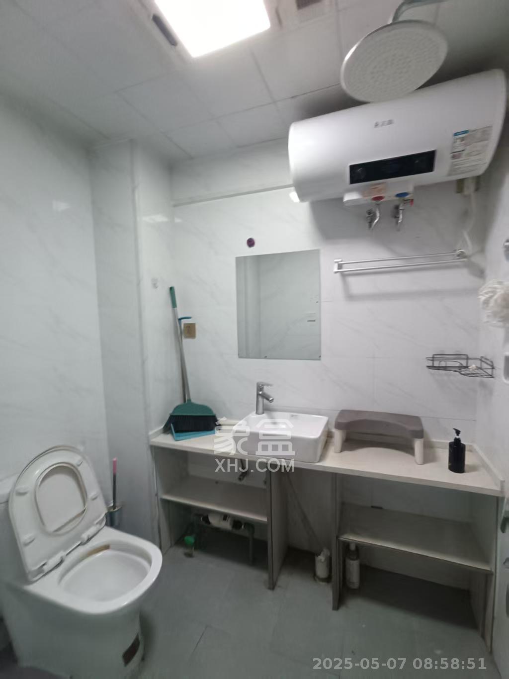 欣隆居  1室1厅1卫   1600.00元/月室内图