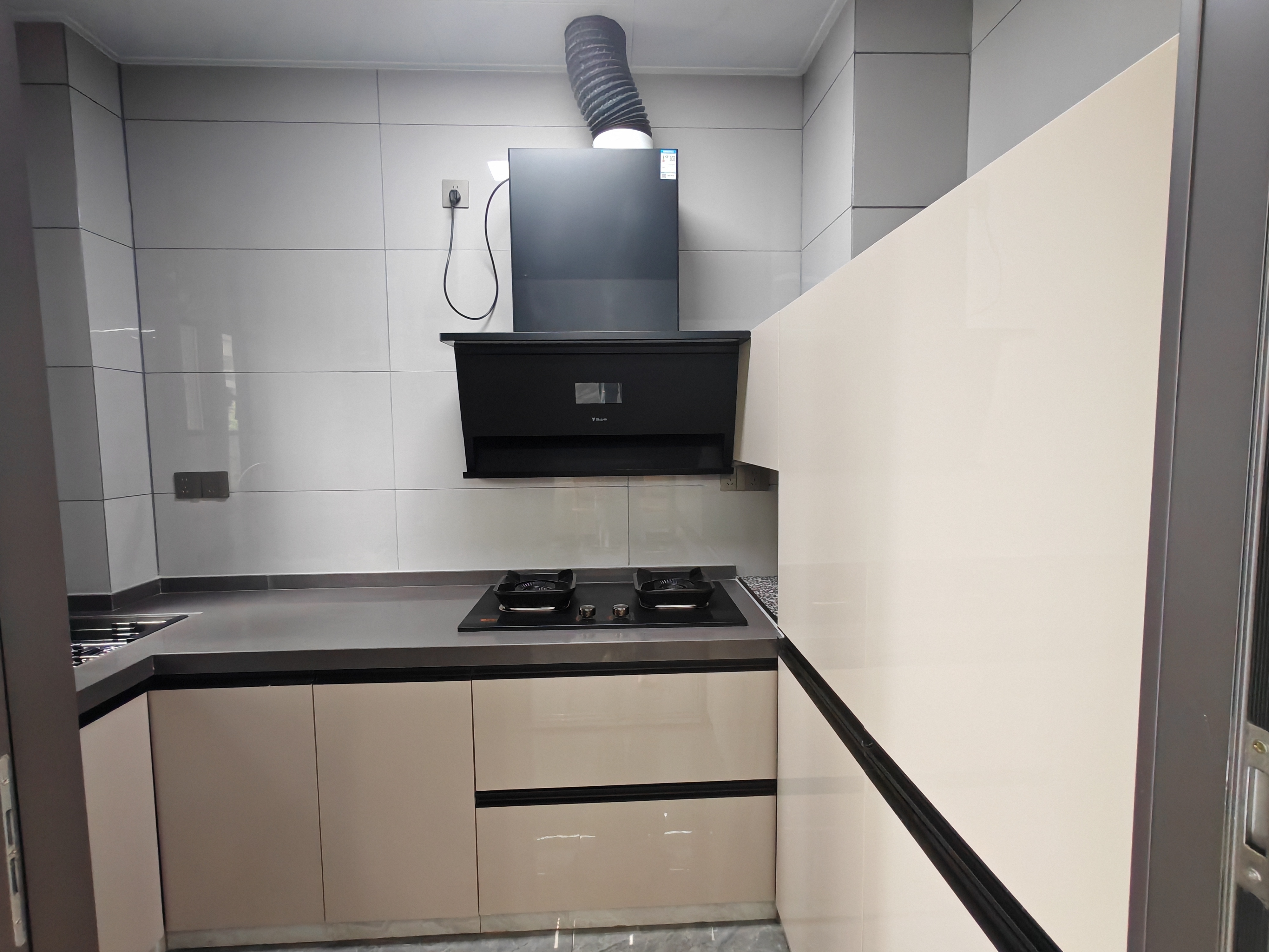 世茂云城 1室0厅0卫 2300.0元/月 世茂云城 1室0厅0卫 2300.0元/月室内图