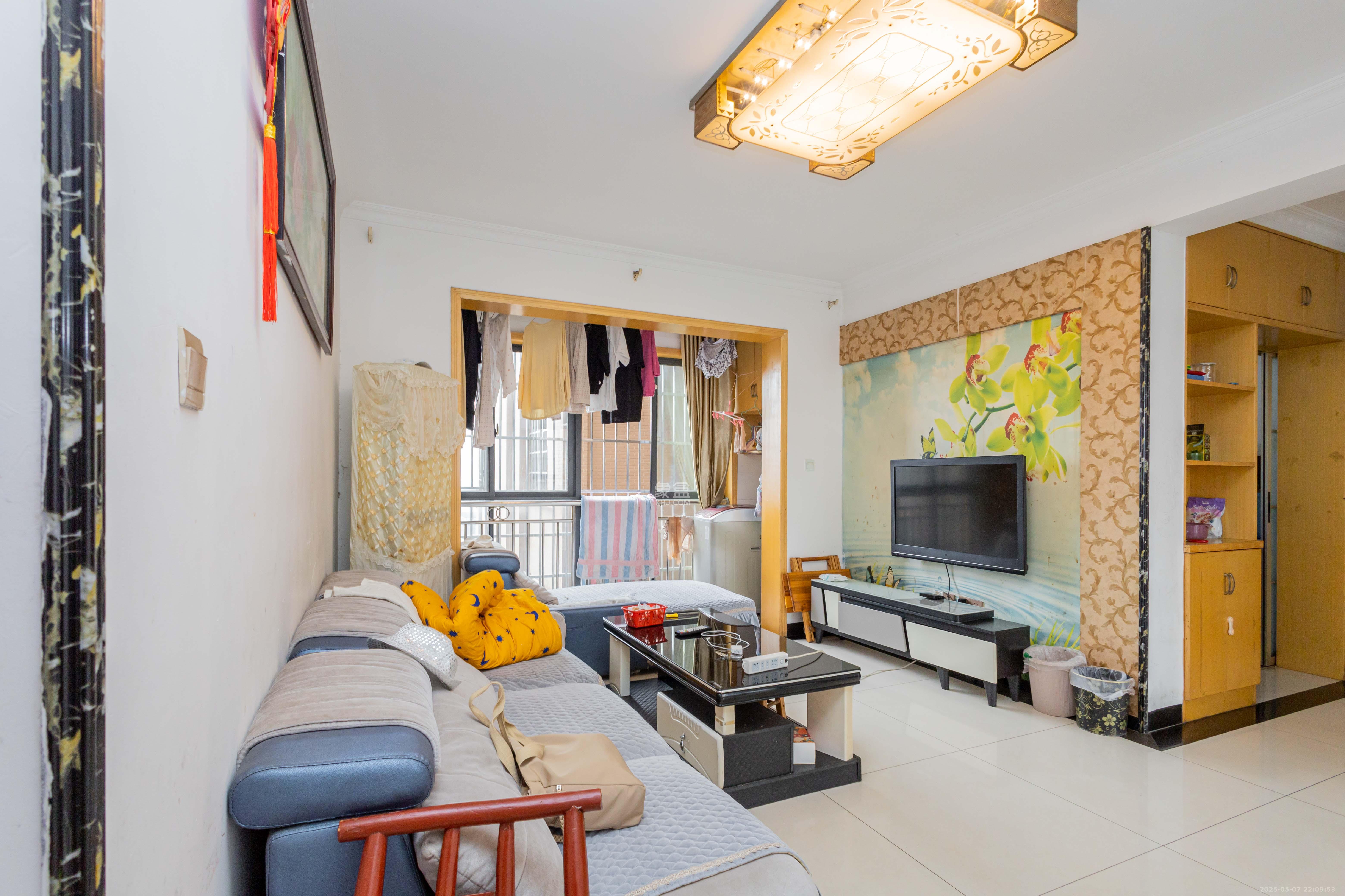 高林仕家 3室2厅1卫 61.8万 高林仕家 3室2厅1卫 61.8万客厅