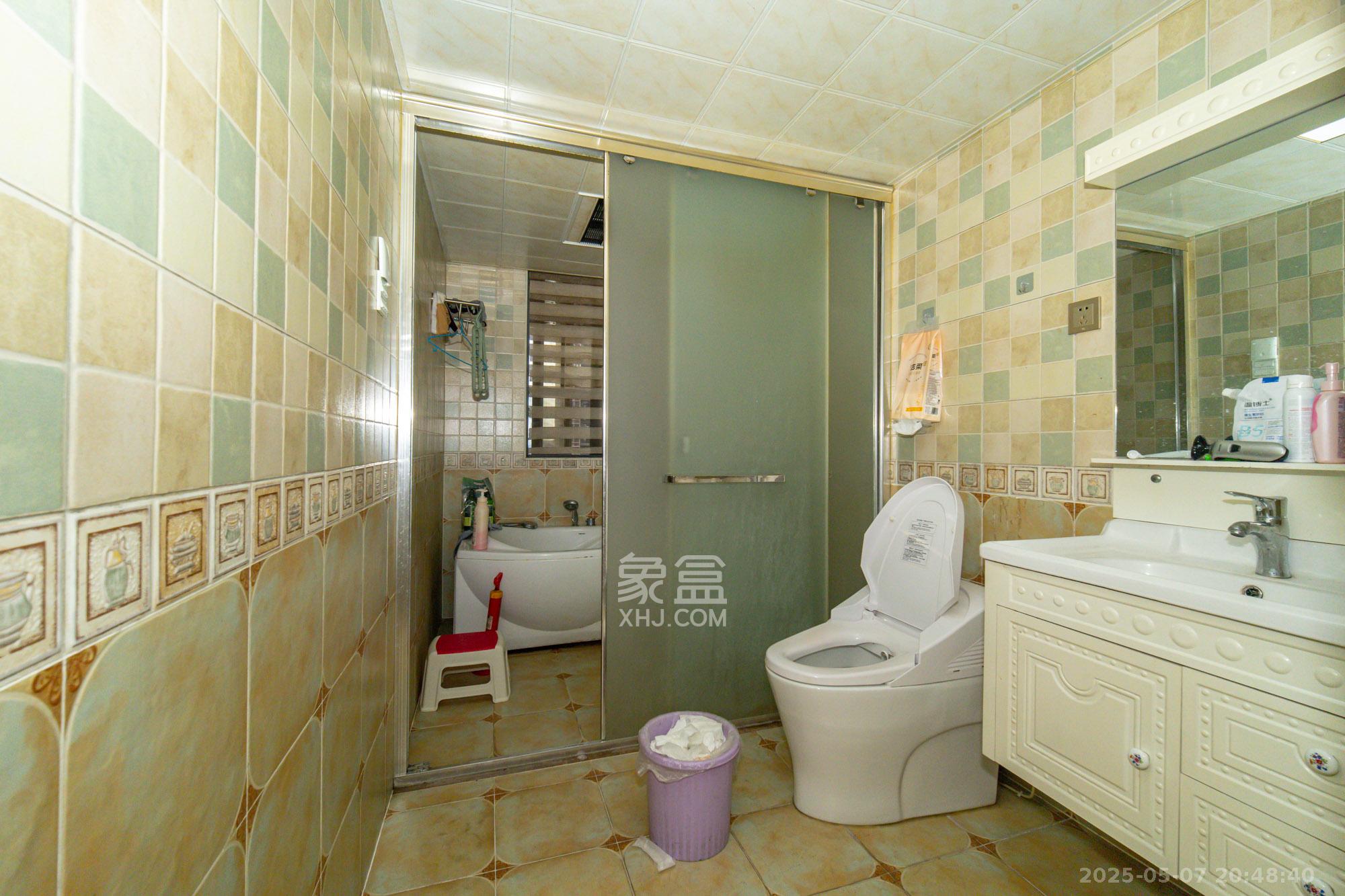 深业睿城  4室2厅2卫    108.8万 深业睿城  4室2厅2卫    108.8万卫生间