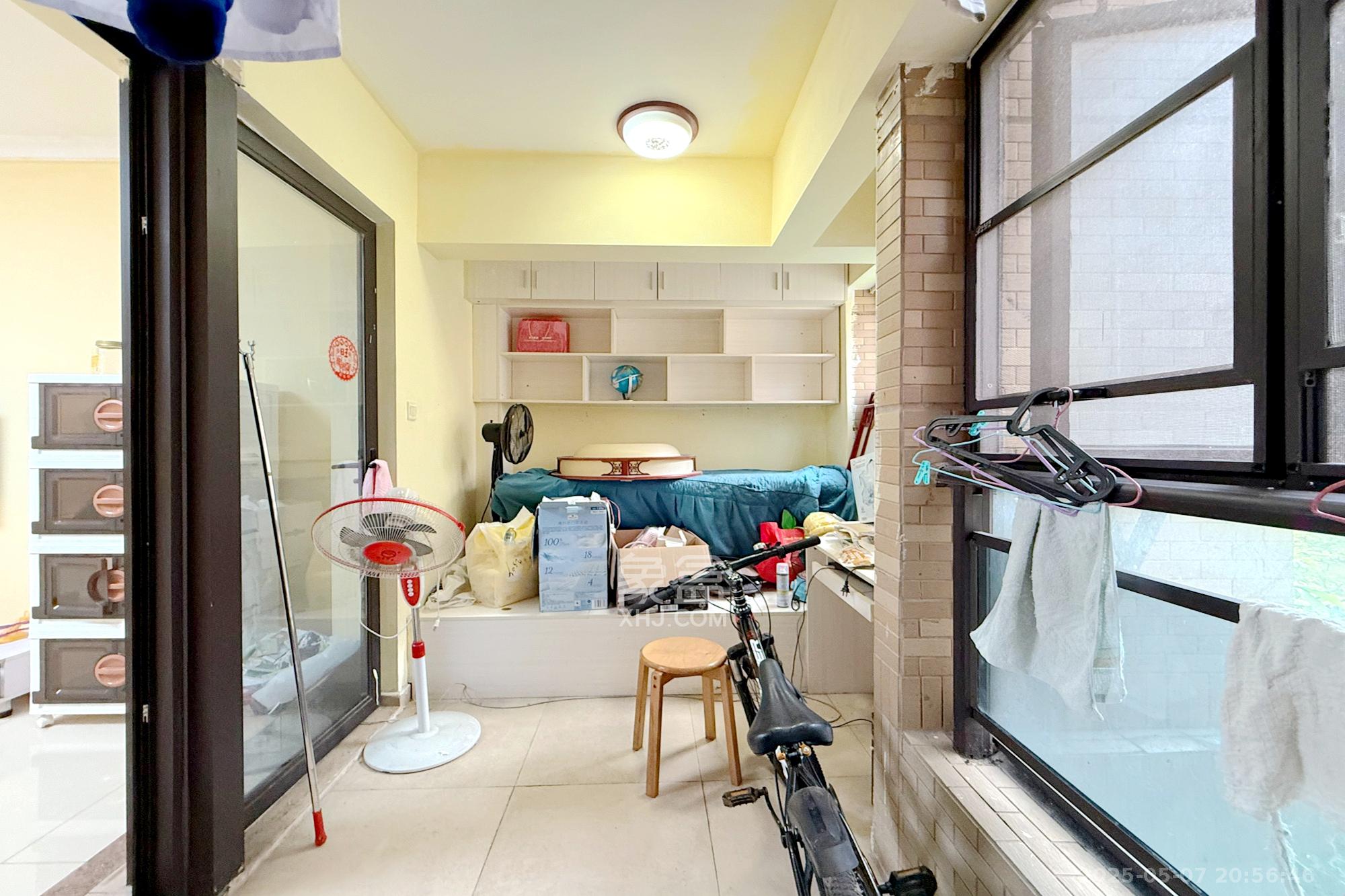 时代倾城一期  3室2厅2卫    78.0万 时代倾城一期  3室2厅2卫    78.0万阳台