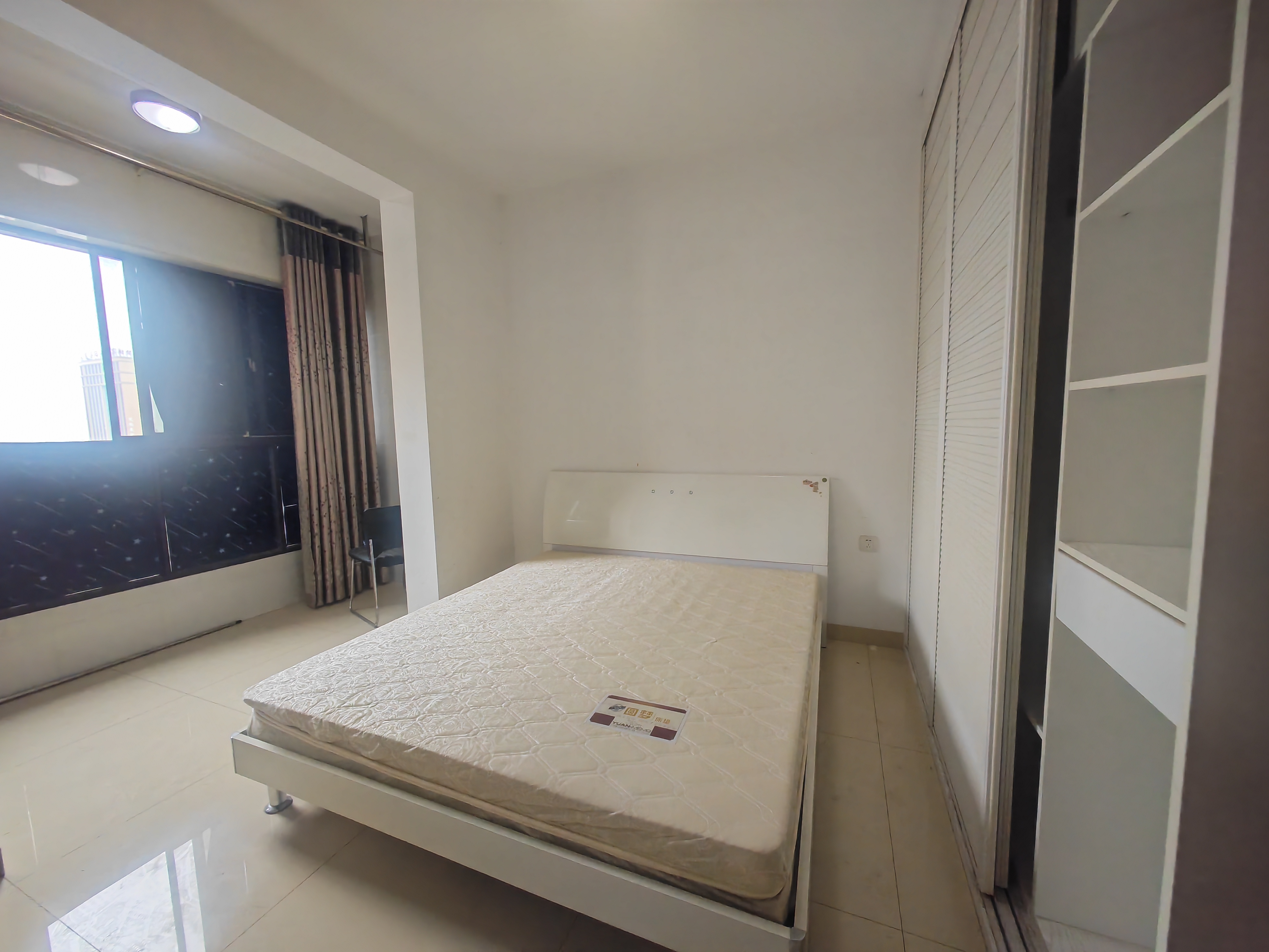 五洲富隆中心 1室1厅1卫 1200.0元/月 五洲富隆中心 1室1厅1卫 1200.0元/月室内图