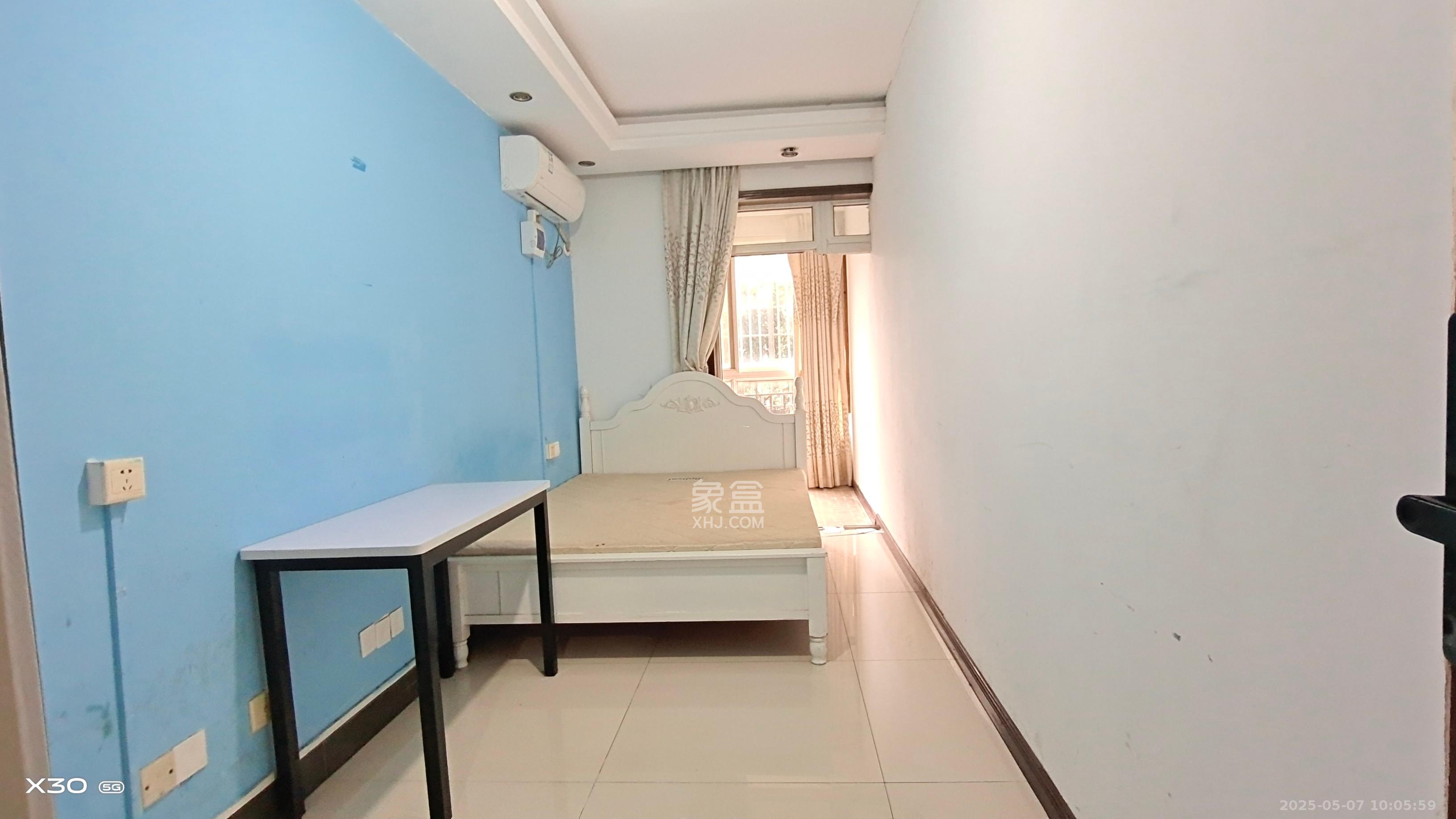 长房西郡  1室1厅1卫    700.0元/月 长房西郡  1室1厅1卫    700.0元/月室内图