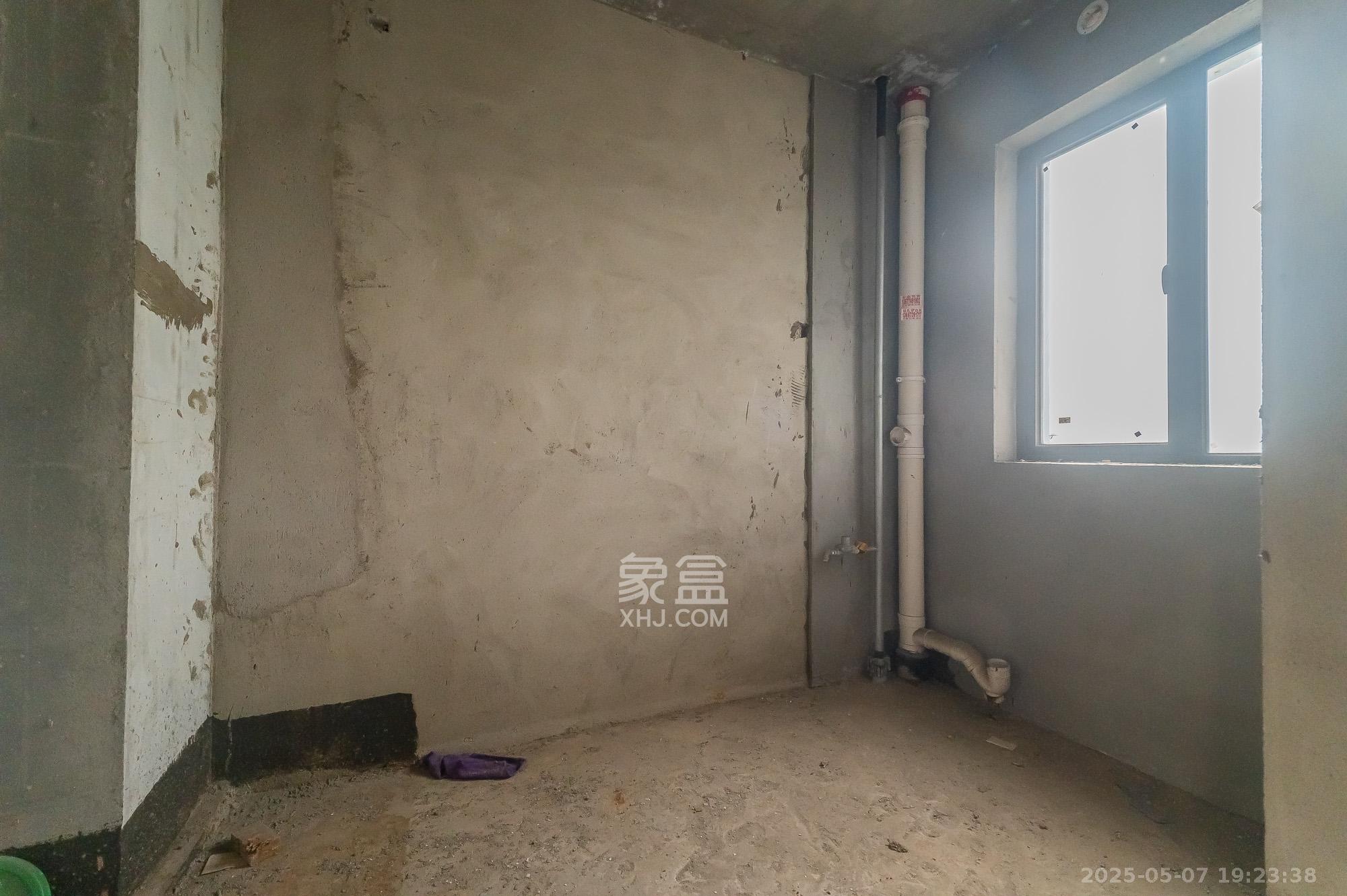 国泰九龙湾 4室2厅2卫 118.0万 国泰九龙湾 4室2厅2卫 118.0万其他