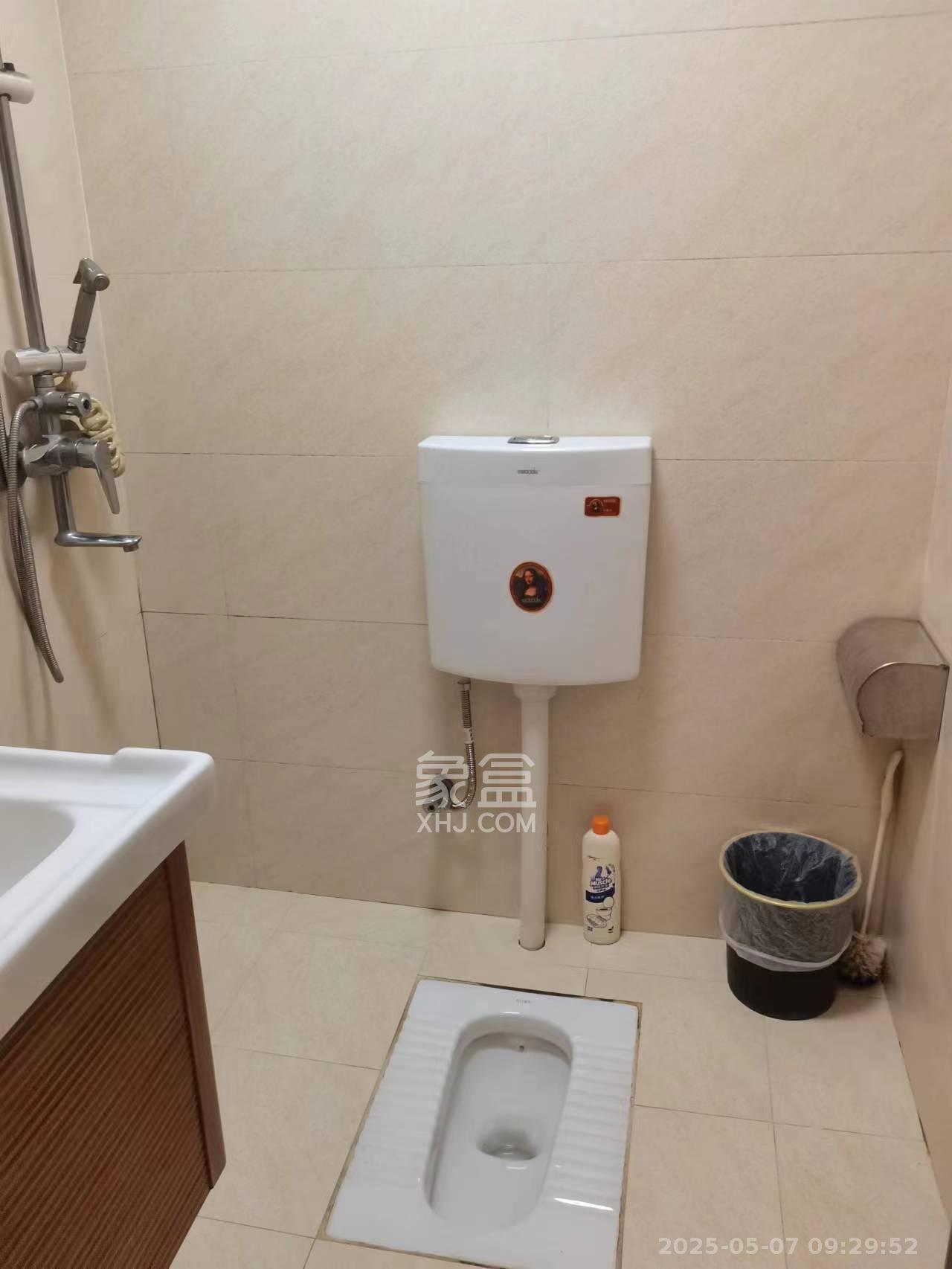 荣悦台  1室1厅1卫   2000.00元/月室内图