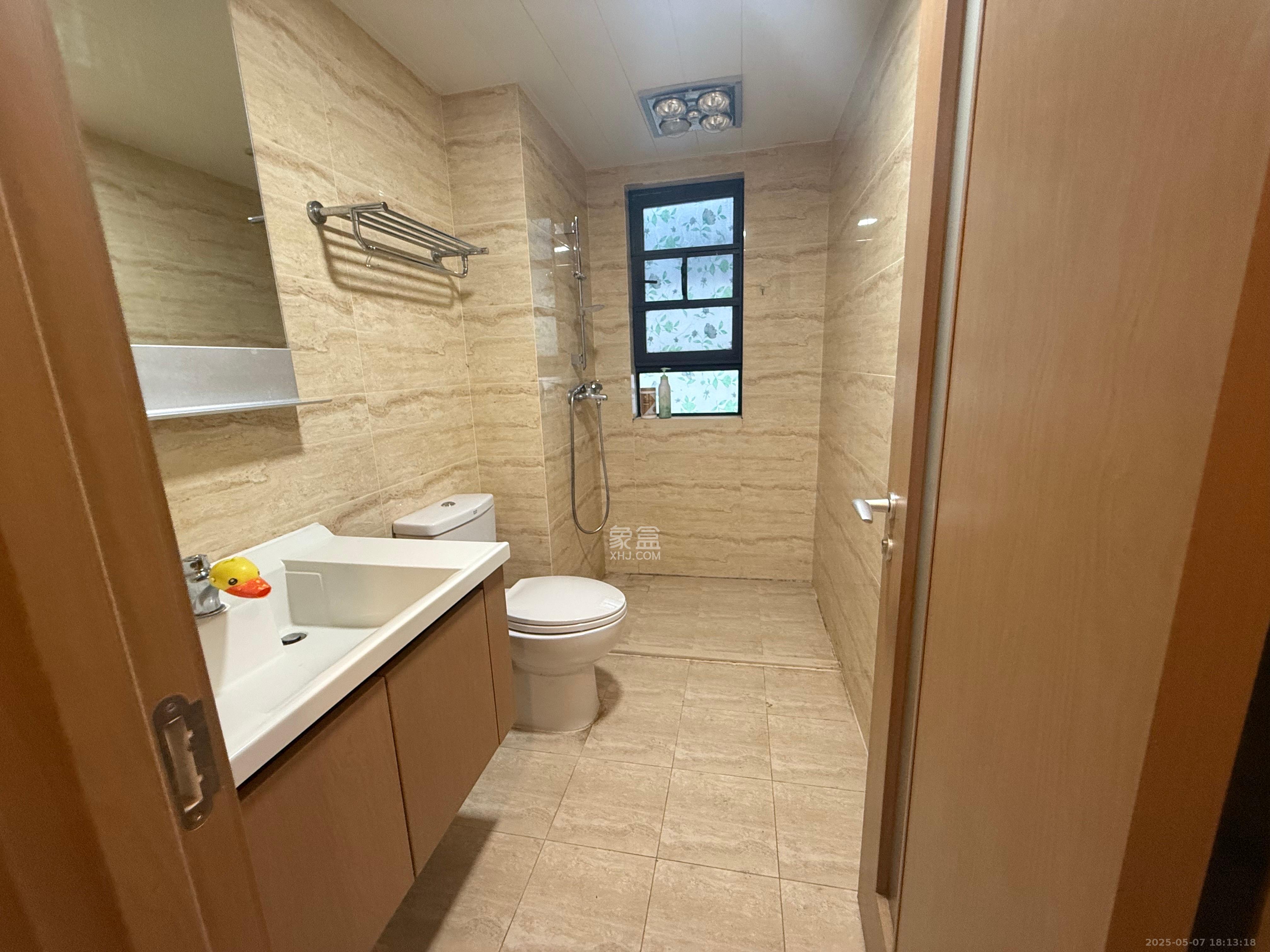 万科魅力之城  3室2厅2卫    2400.0元/月 万科魅力之城  3室2厅2卫    2400.0元/月室内图