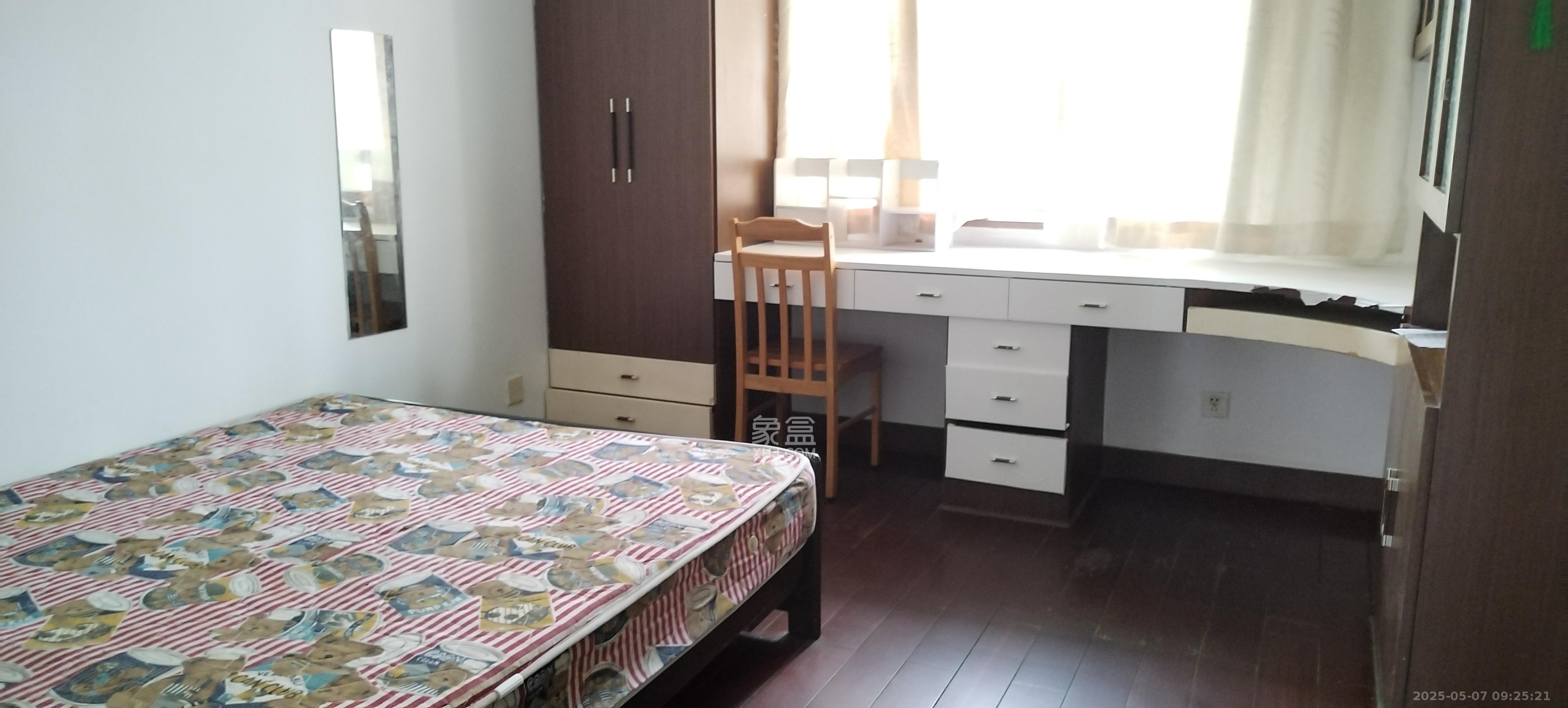 三湘小区  3室2厅1卫   2000.00元/月室内图