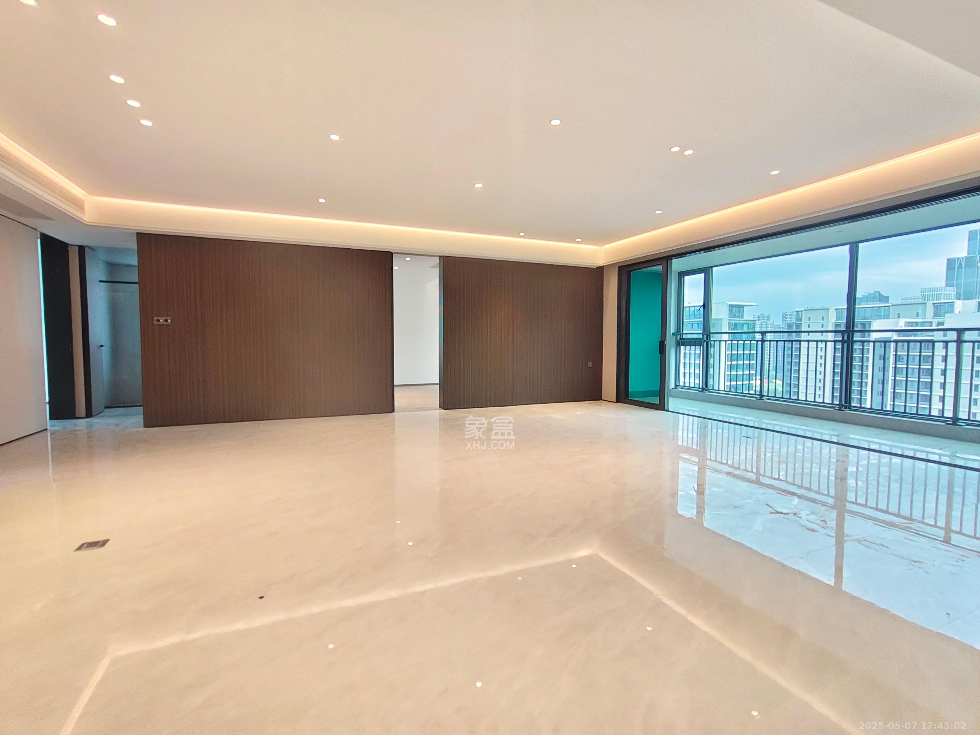 招商蛇口滨江境 4室2厅2卫 13000.0元/月 招商蛇口滨江境 4室2厅2卫 13000.0元/月室内图