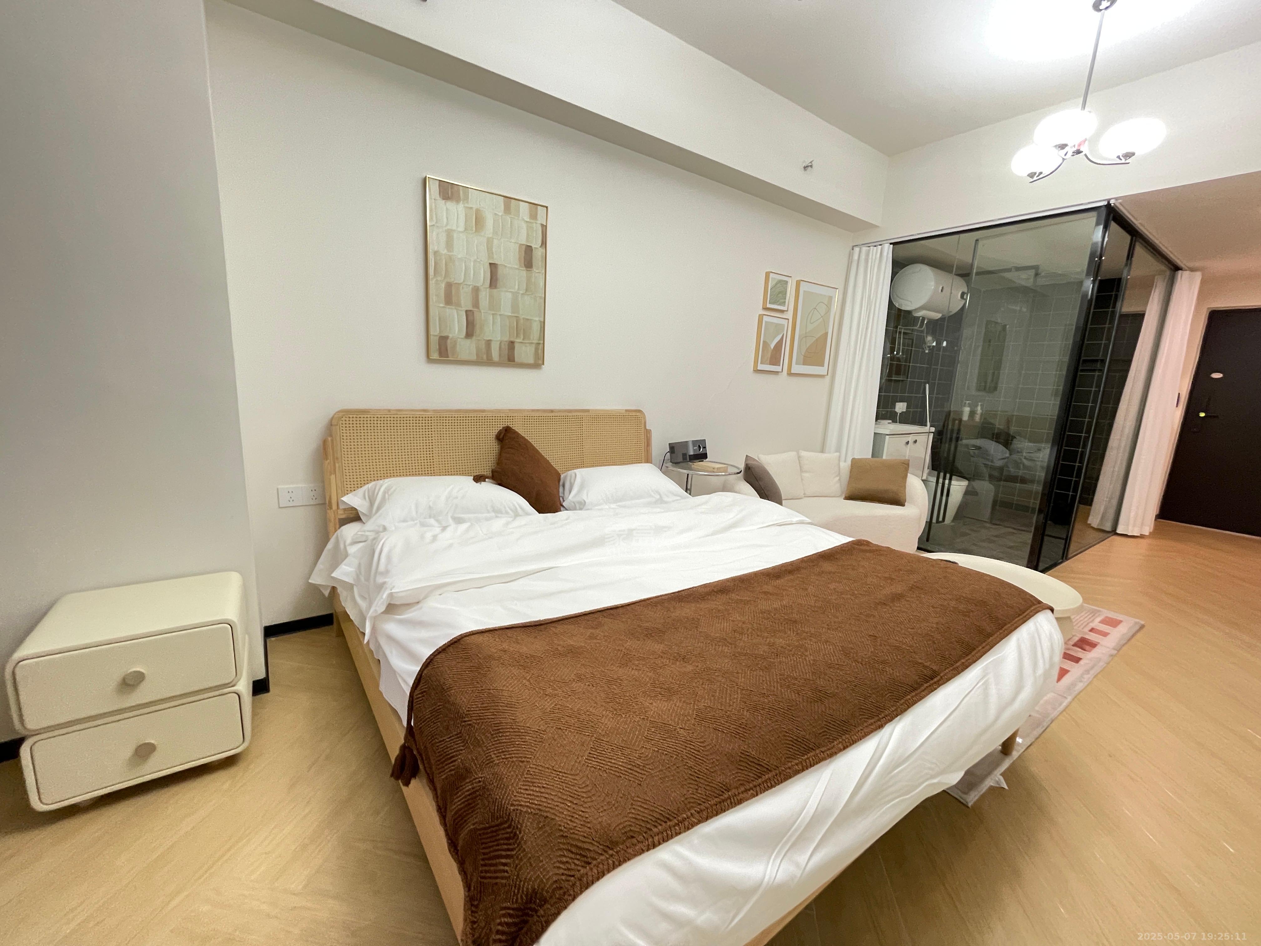 华润置地中心  1室1厅1卫    2500.0元/月室内图