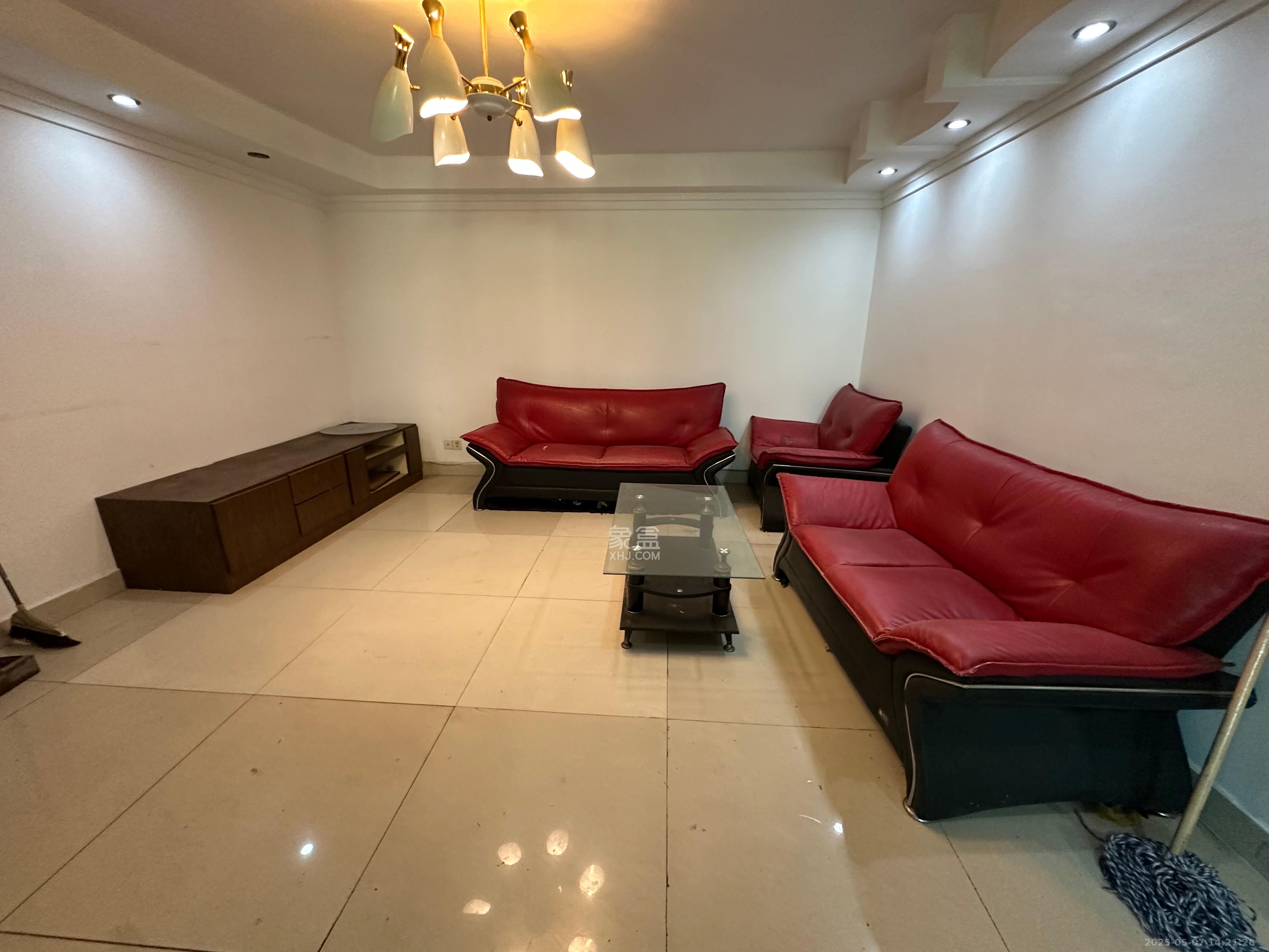 宝庆金都 3室2厅1卫 2500.0元/月 宝庆金都 3室2厅1卫 2500.0元/月室内图