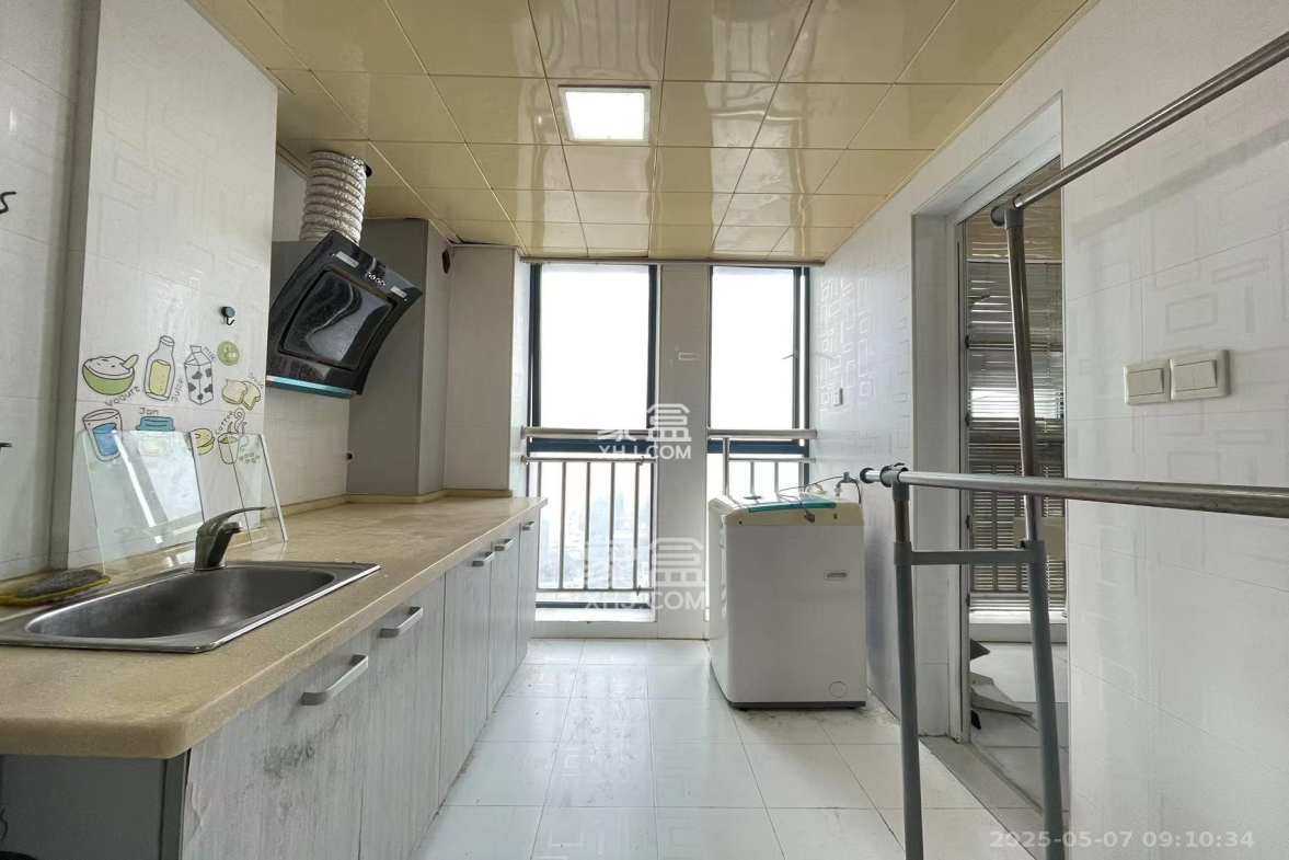 东一国际 1室1厅1卫 1500.0元/月 东一国际 1室1厅1卫 1500.0元/月室内图