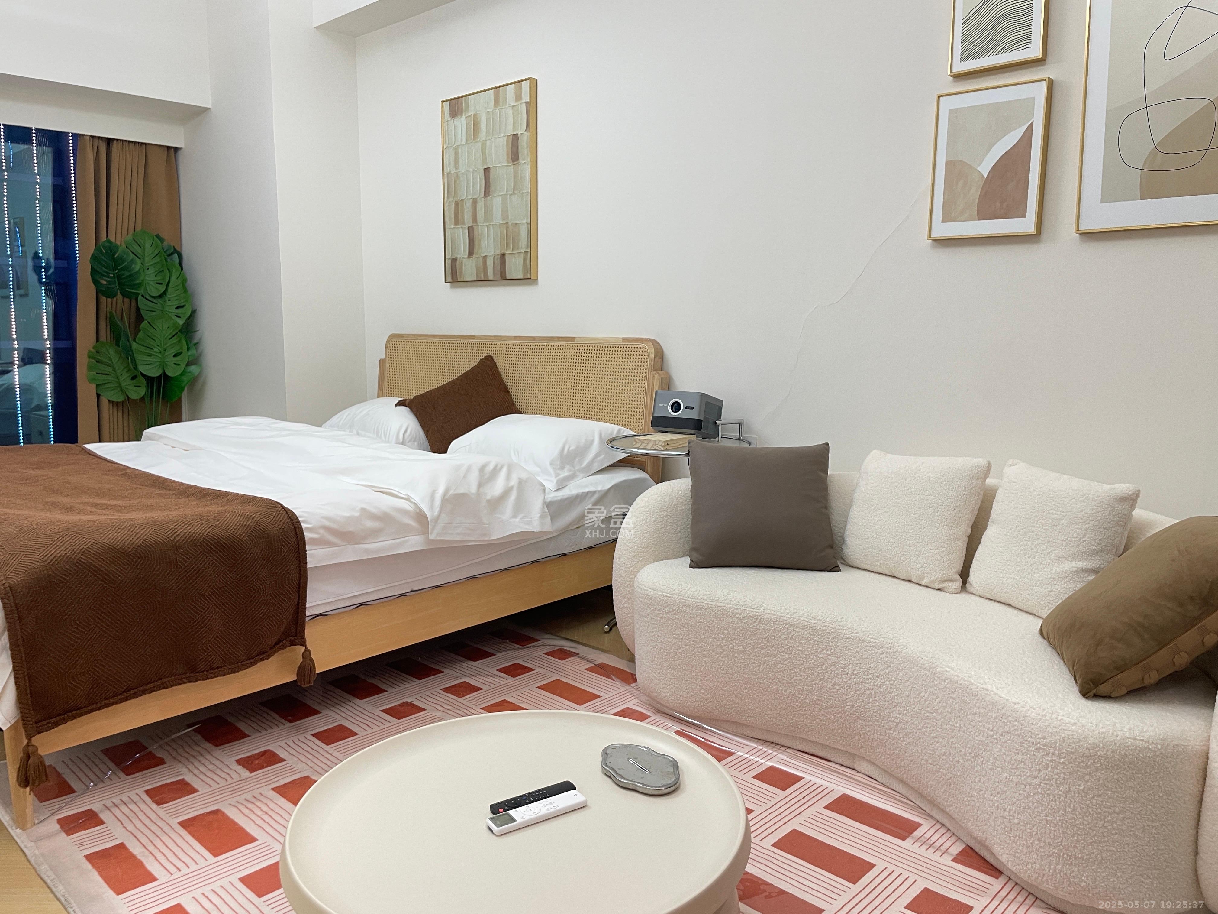 华润置地中心  1室1厅1卫    2500.0元/月室内图