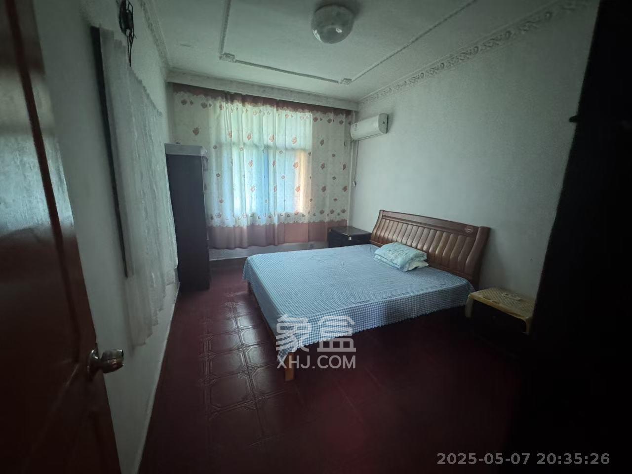 人民中路窑岭湘剧院单位房  1室0厅0卫   2100.00元/月室内图