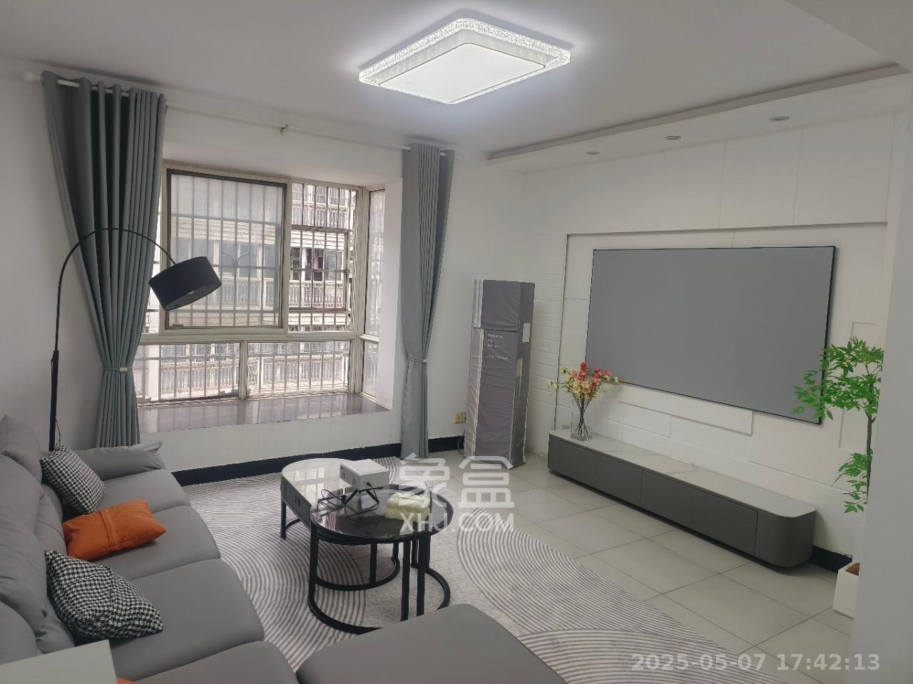 银力家园  2室2厅1卫   2750.00元/月室内图