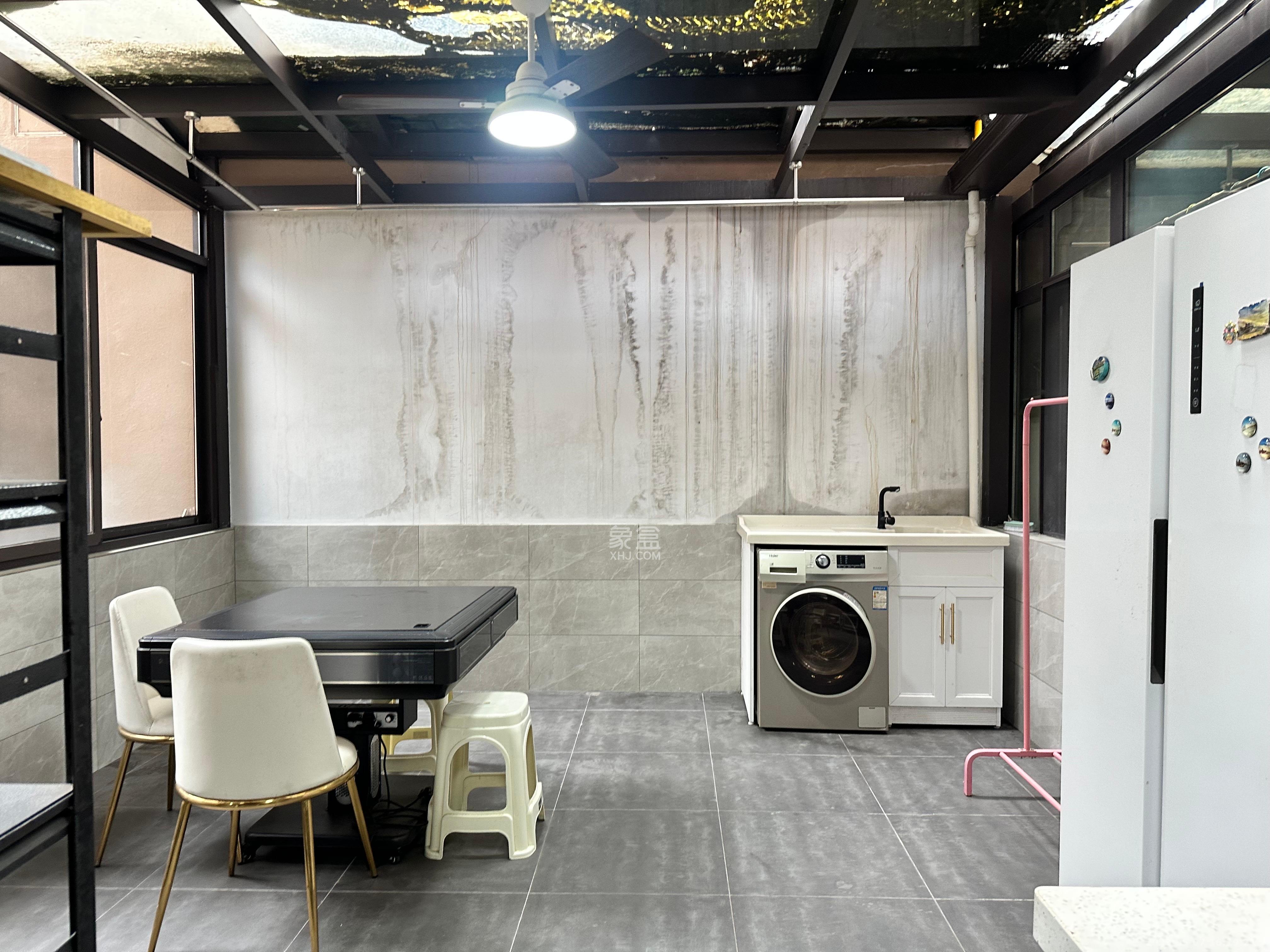 盈峰翠邸 3室2厅2卫 3000.0元/月 盈峰翠邸 3室2厅2卫 3000.0元/月室内图