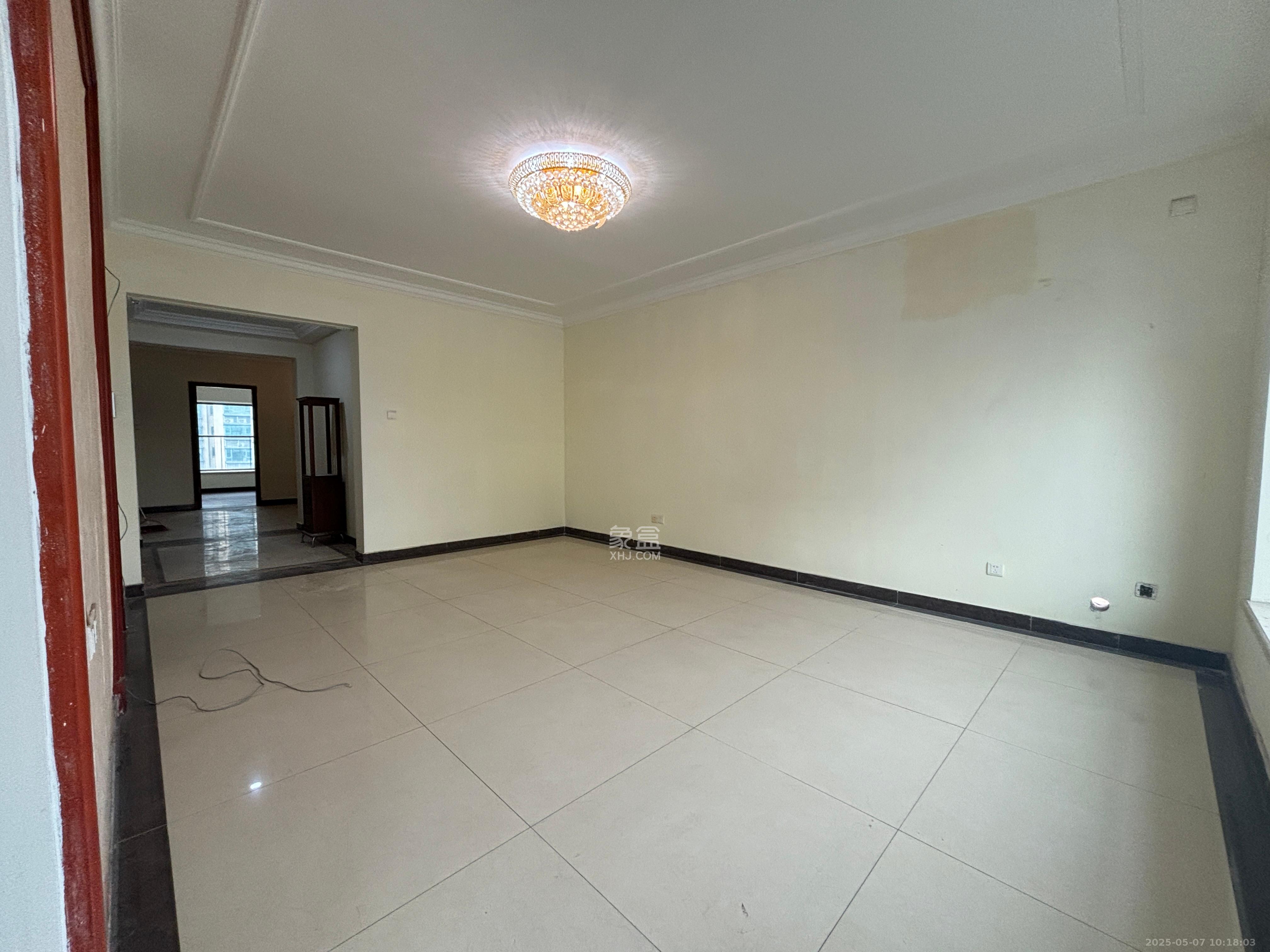 恒大名都  4室2厅2卫    2200.0元/月 恒大名都  4室2厅2卫    2200.0元/月室内图