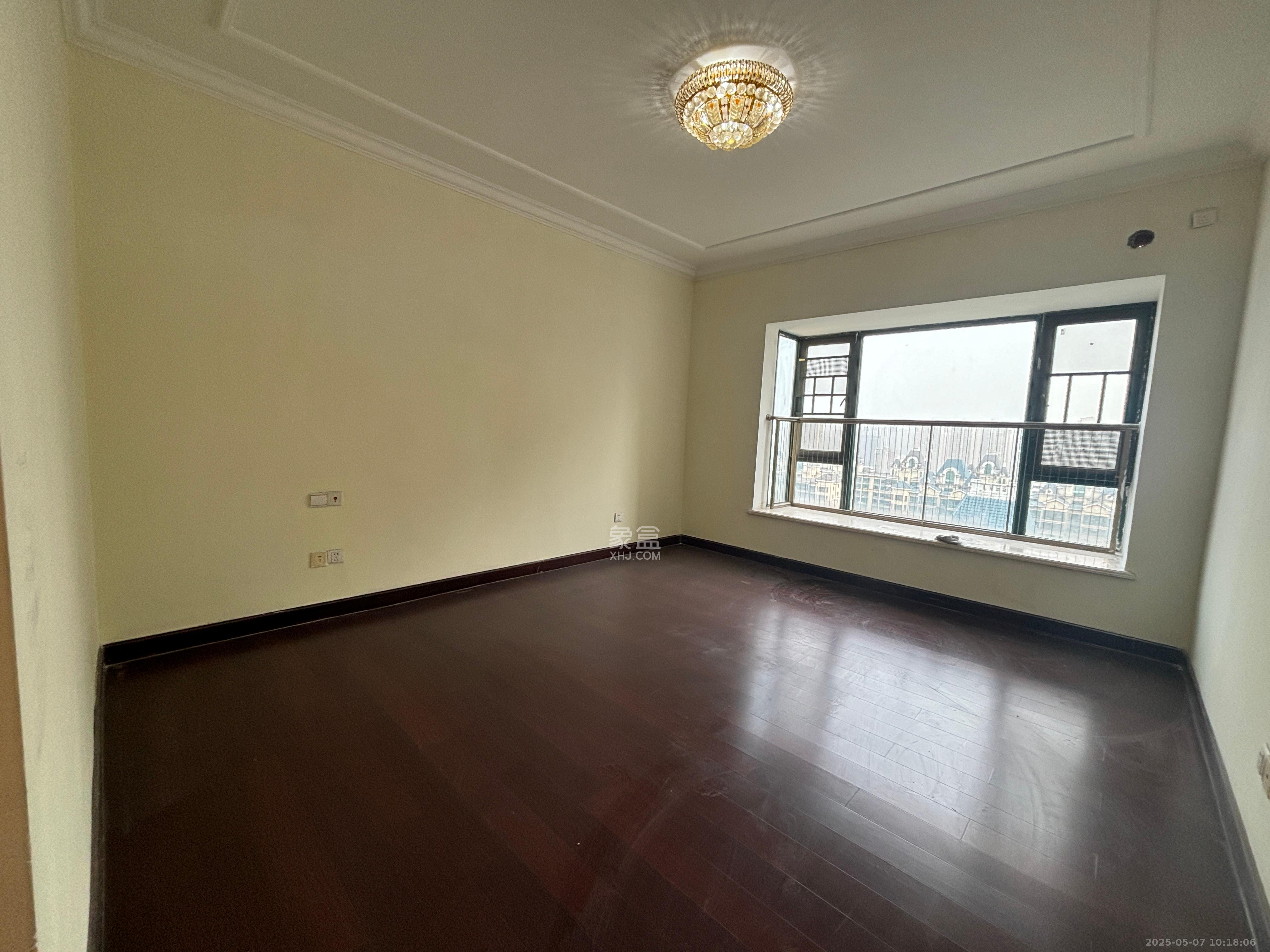 恒大名都  4室2厅2卫    2200.0元/月 恒大名都  4室2厅2卫    2200.0元/月室内图