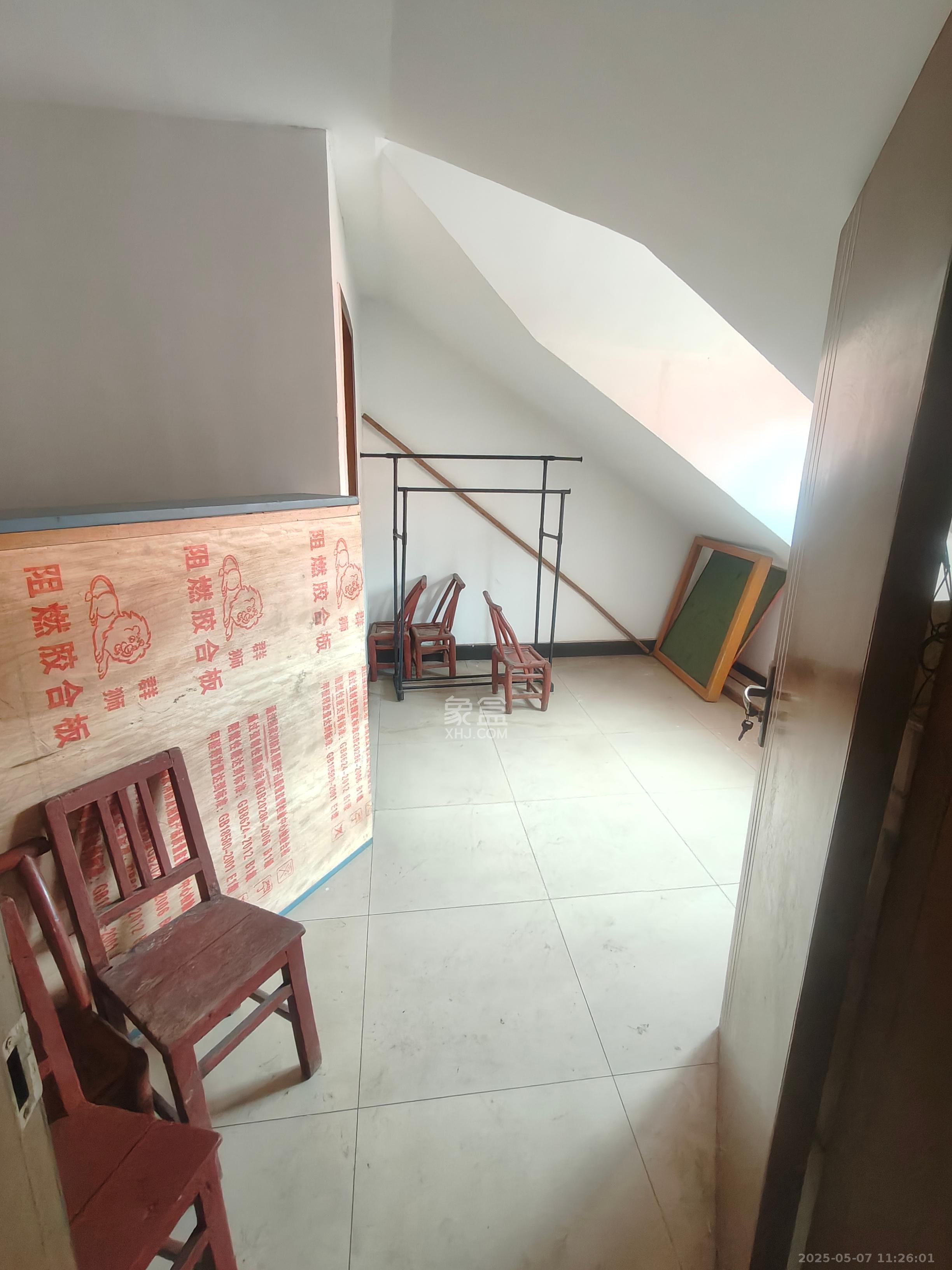 星沙汽配城（大塘村农机市场）  1室2厅1卫   700.00元/月室内图