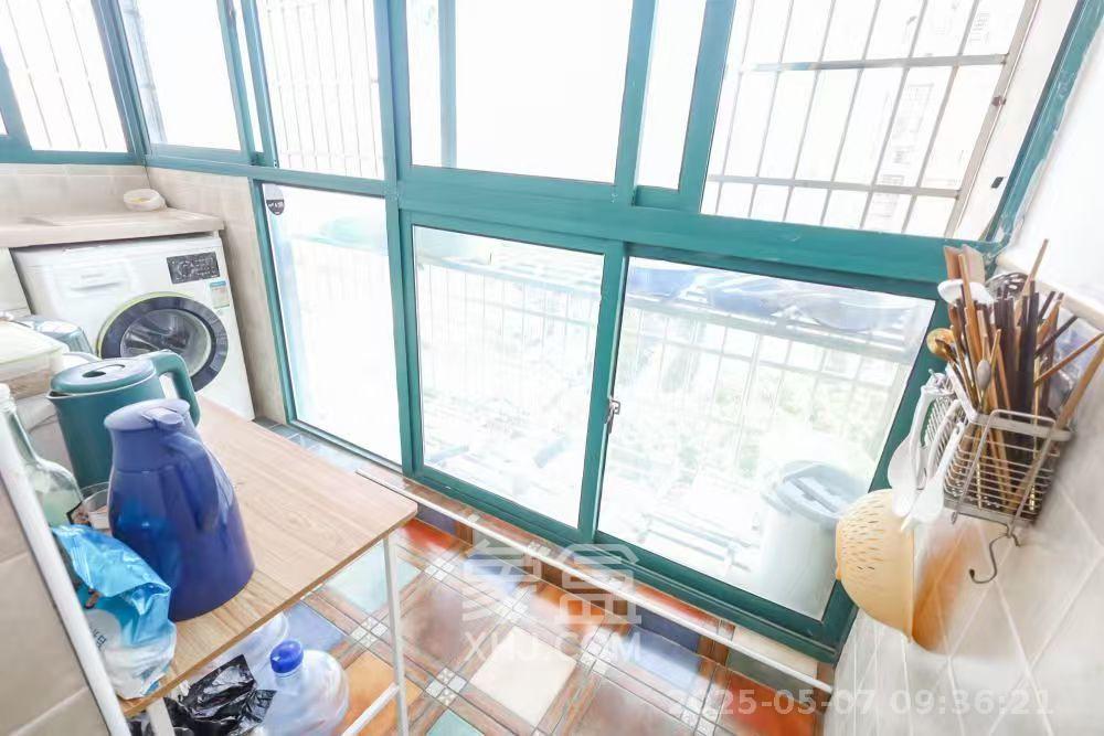 枫树园  4室2厅2卫   3400.00元/月室内图