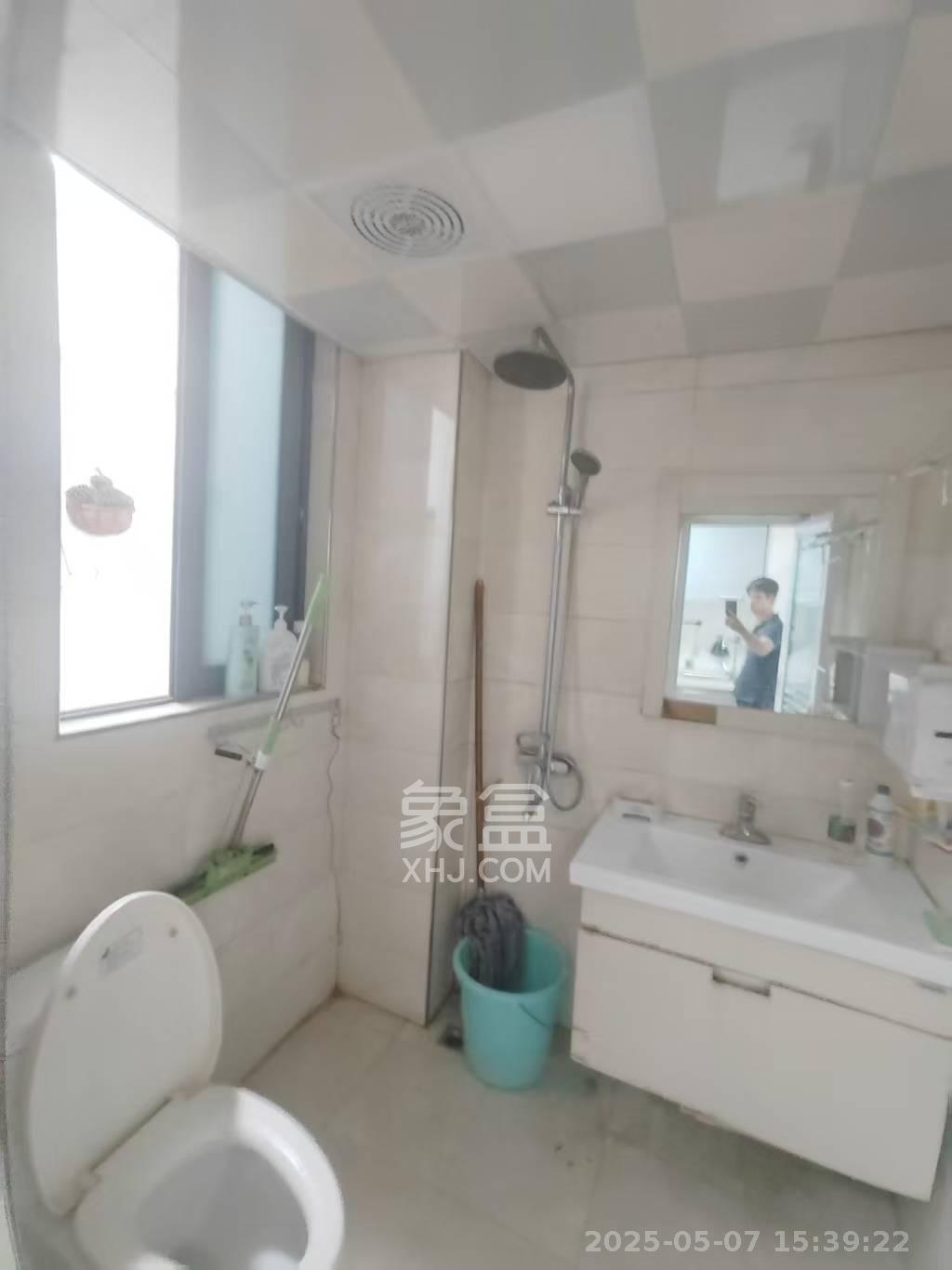 绿地公馆(绿地名邸) 2室2厅1卫 1900.0元/月 绿地公馆(绿地名邸) 2室2厅1卫 1900.0元/月室内图