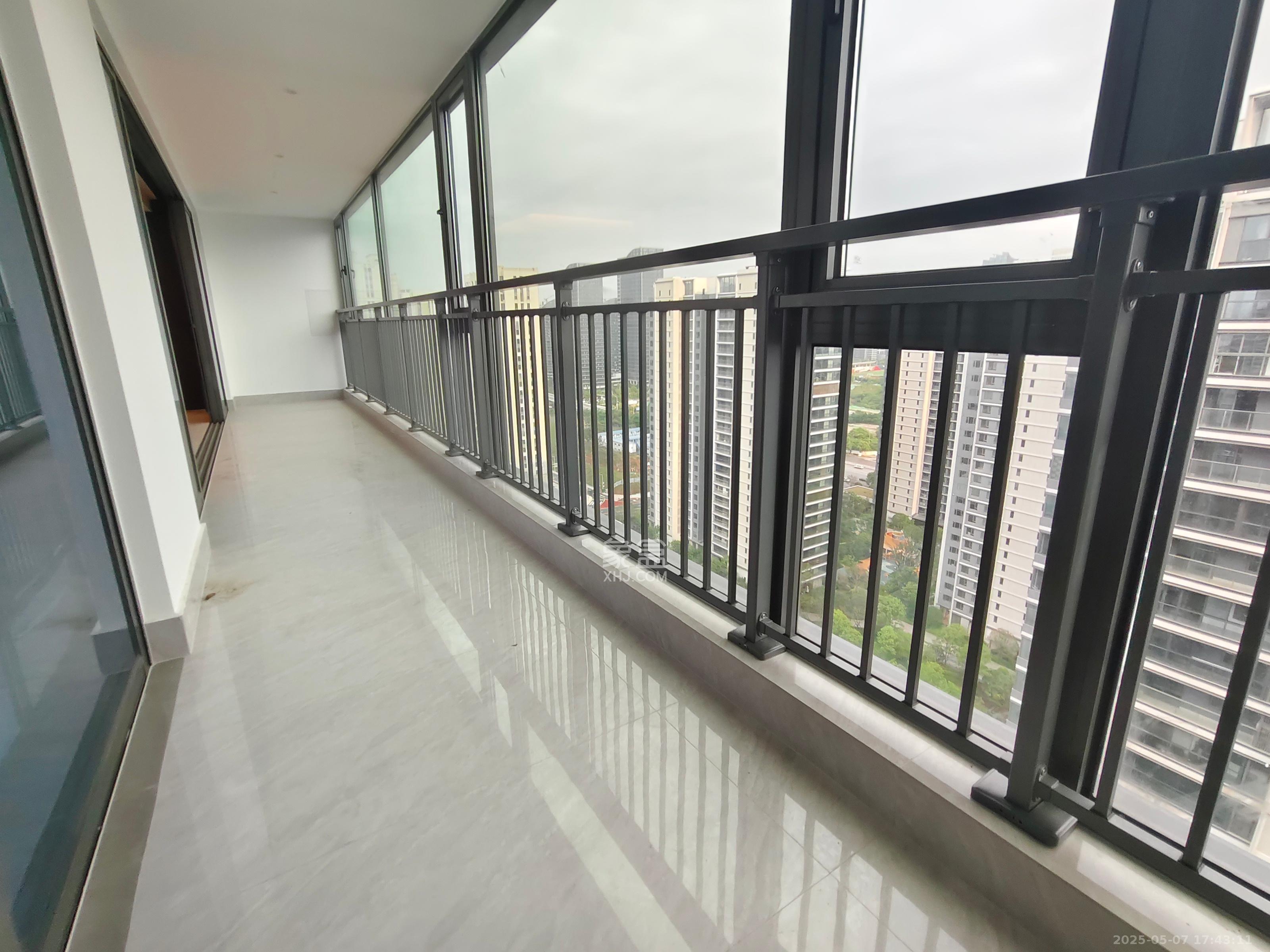 招商蛇口滨江境 4室2厅2卫 13000.0元/月 招商蛇口滨江境 4室2厅2卫 13000.0元/月室内图