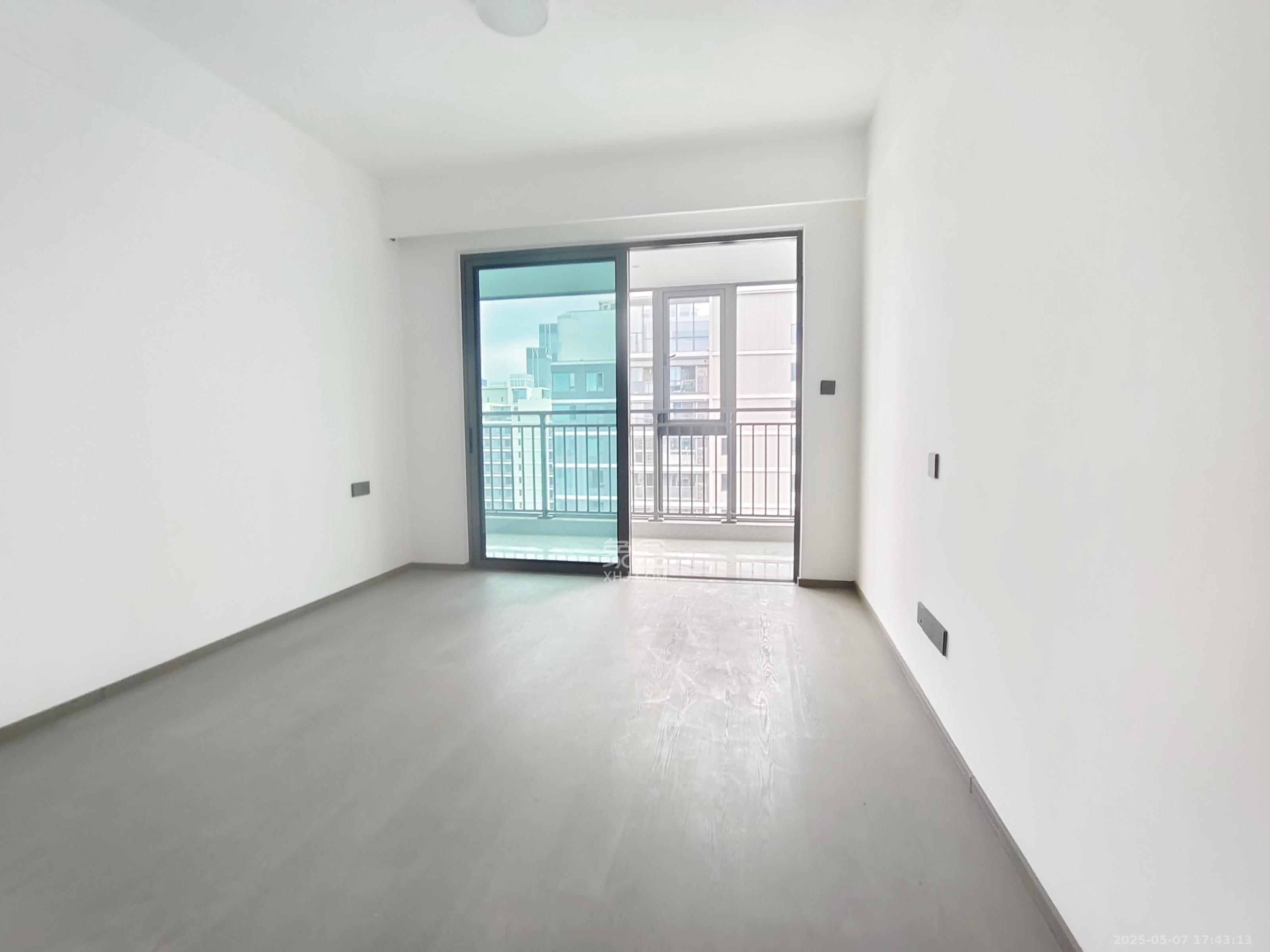 招商蛇口滨江境 4室2厅2卫 13000.0元/月 招商蛇口滨江境 4室2厅2卫 13000.0元/月室内图