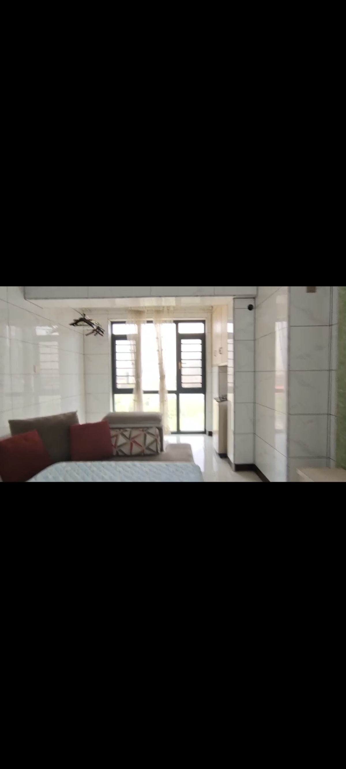 恒隆国际  3室1厅1卫    1800.0元/月室内图