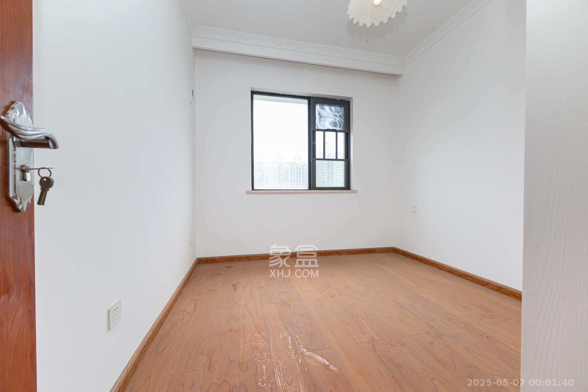 润和之悦(金泽园) 4室2厅1卫 90.0万 润和之悦(金泽园) 4室2厅1卫 90.0万卧室