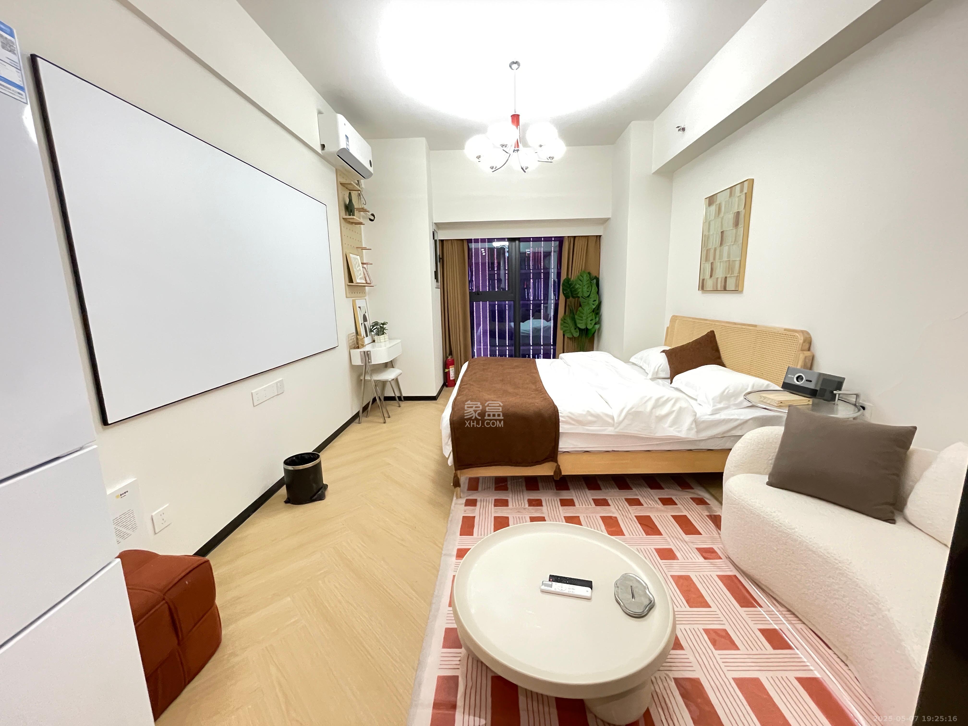 华润置地中心  1室1厅1卫    2500.0元/月室内图