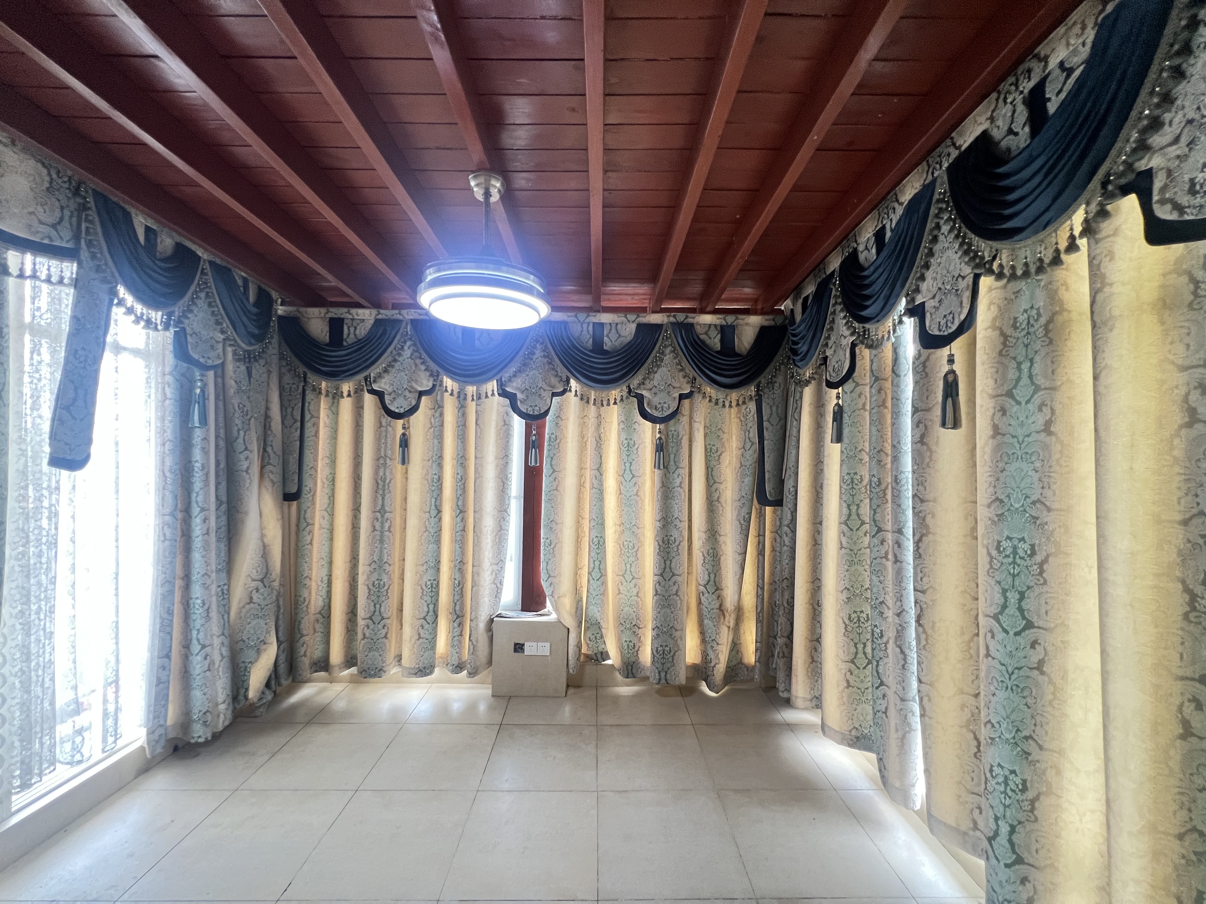 今典别墅 8室3厅3卫 25000.0元/月 今典别墅 8室3厅3卫 25000.0元/月室内图