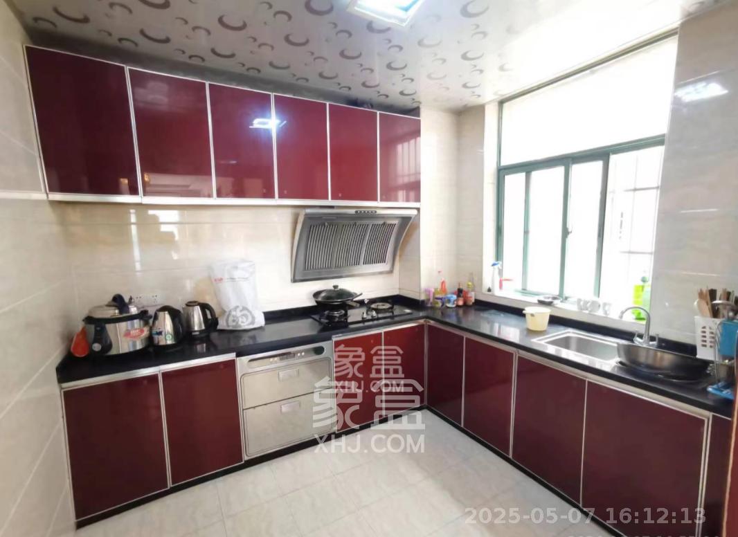 凯旋华府  3室2厅2卫   1280.00元/月室内图