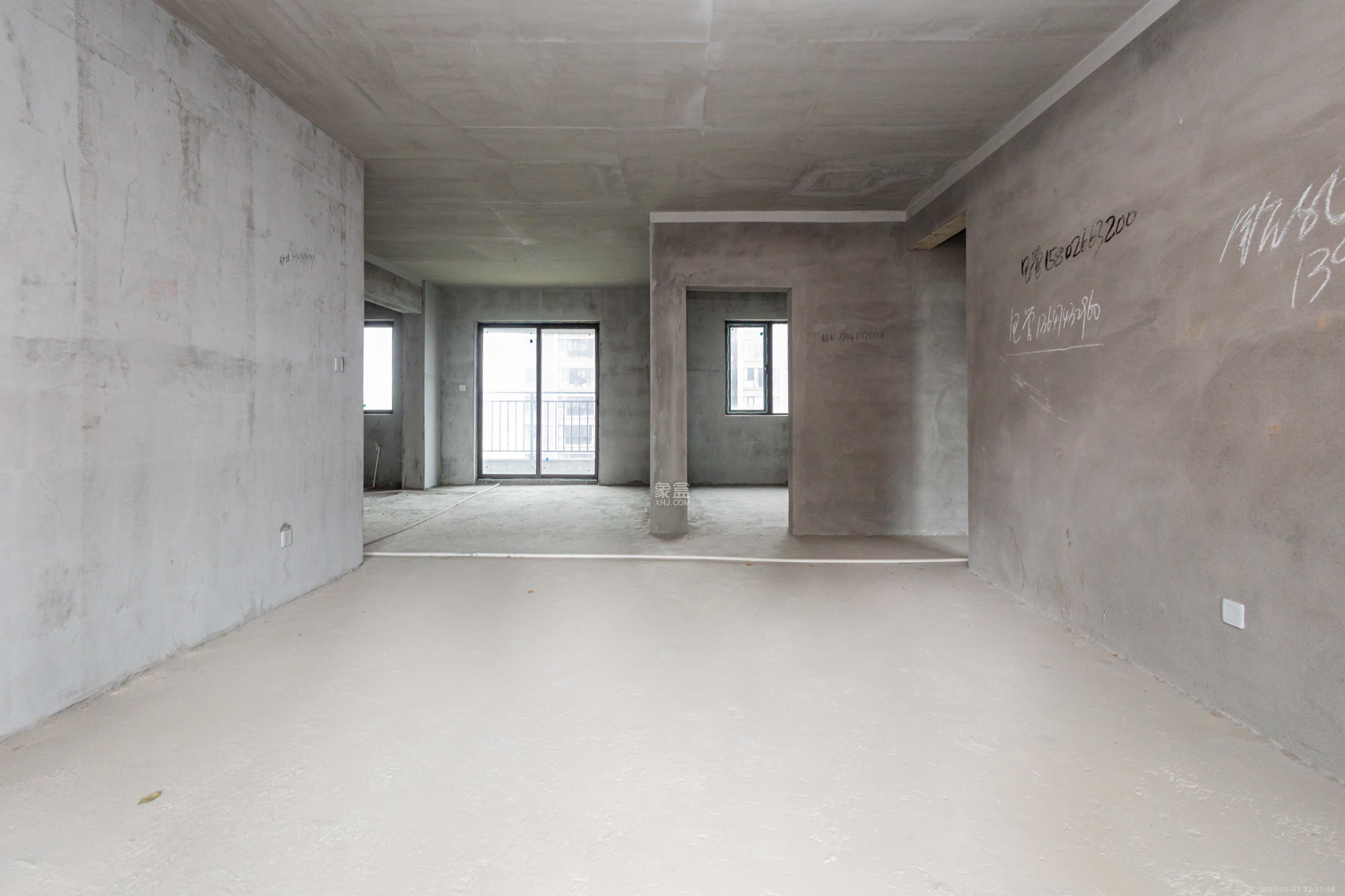 金广星苑  4室2厅2卫    95.8万 金广星苑  4室2厅2卫    95.8万客厅