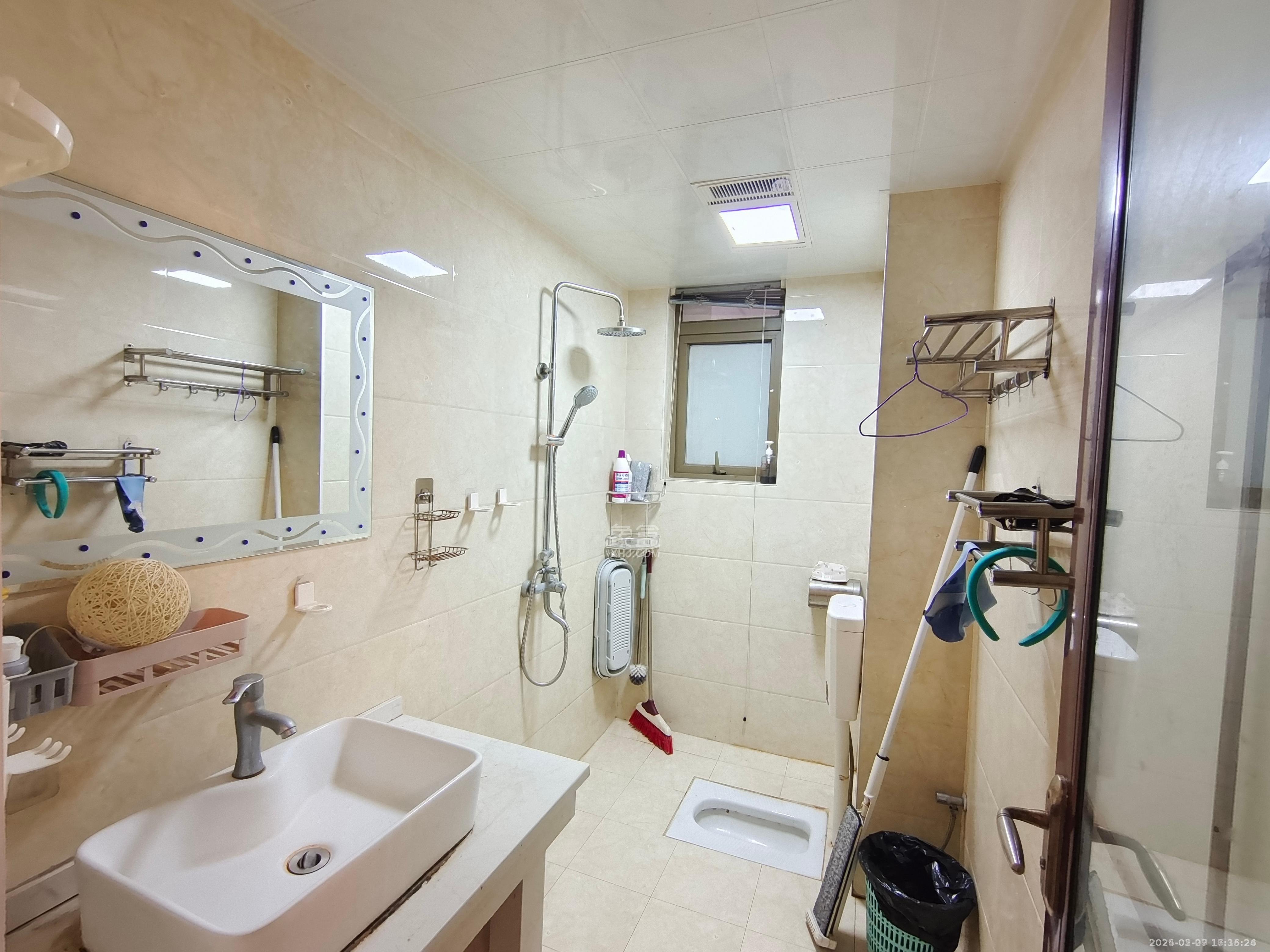 奥园广场 3室2厅1卫 2000.0元/月 奥园广场 3室2厅1卫 2000.0元/月室内图