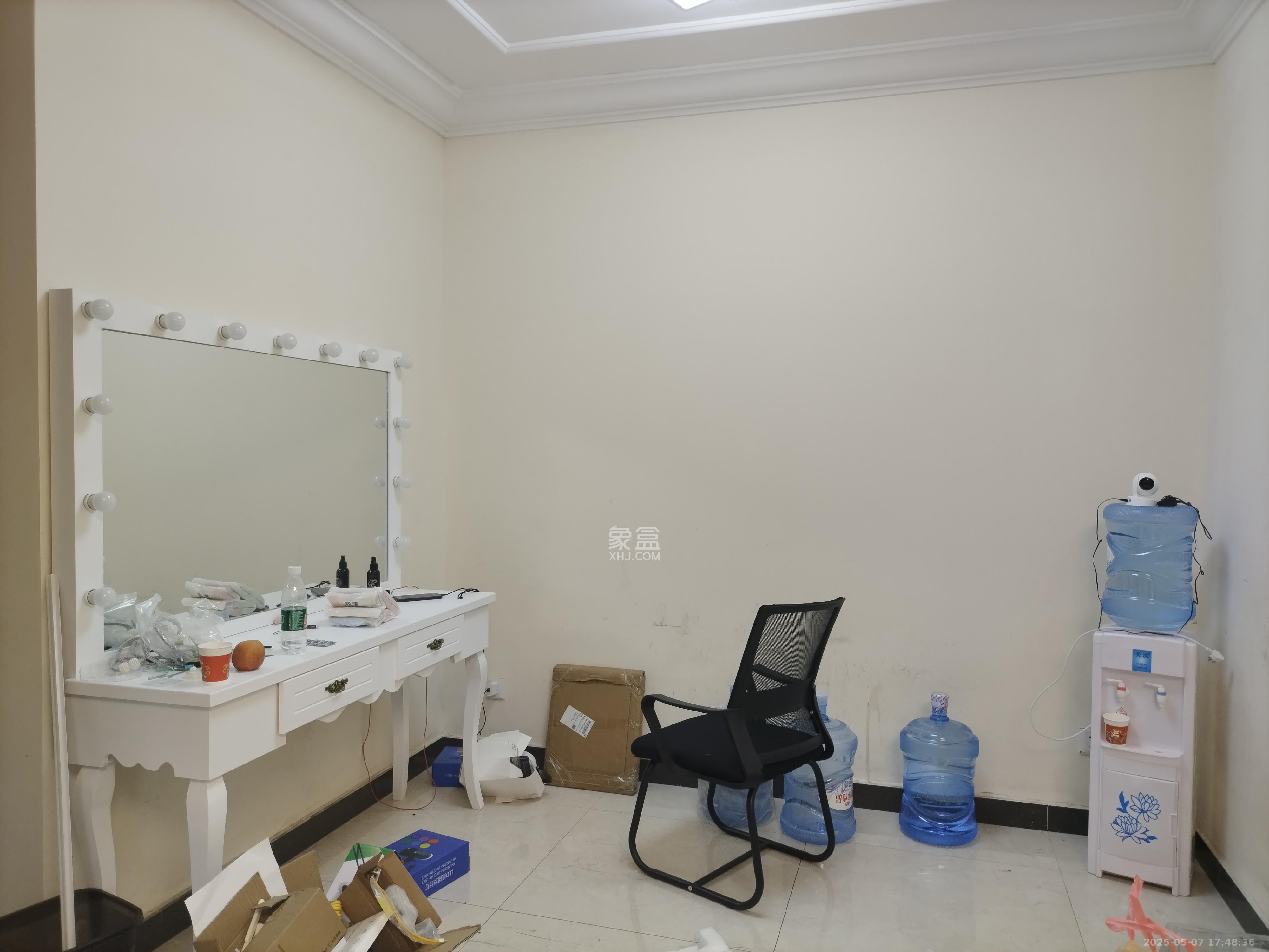 恒大翡翠华庭  3室2厅2卫    2500.0元/月室内图