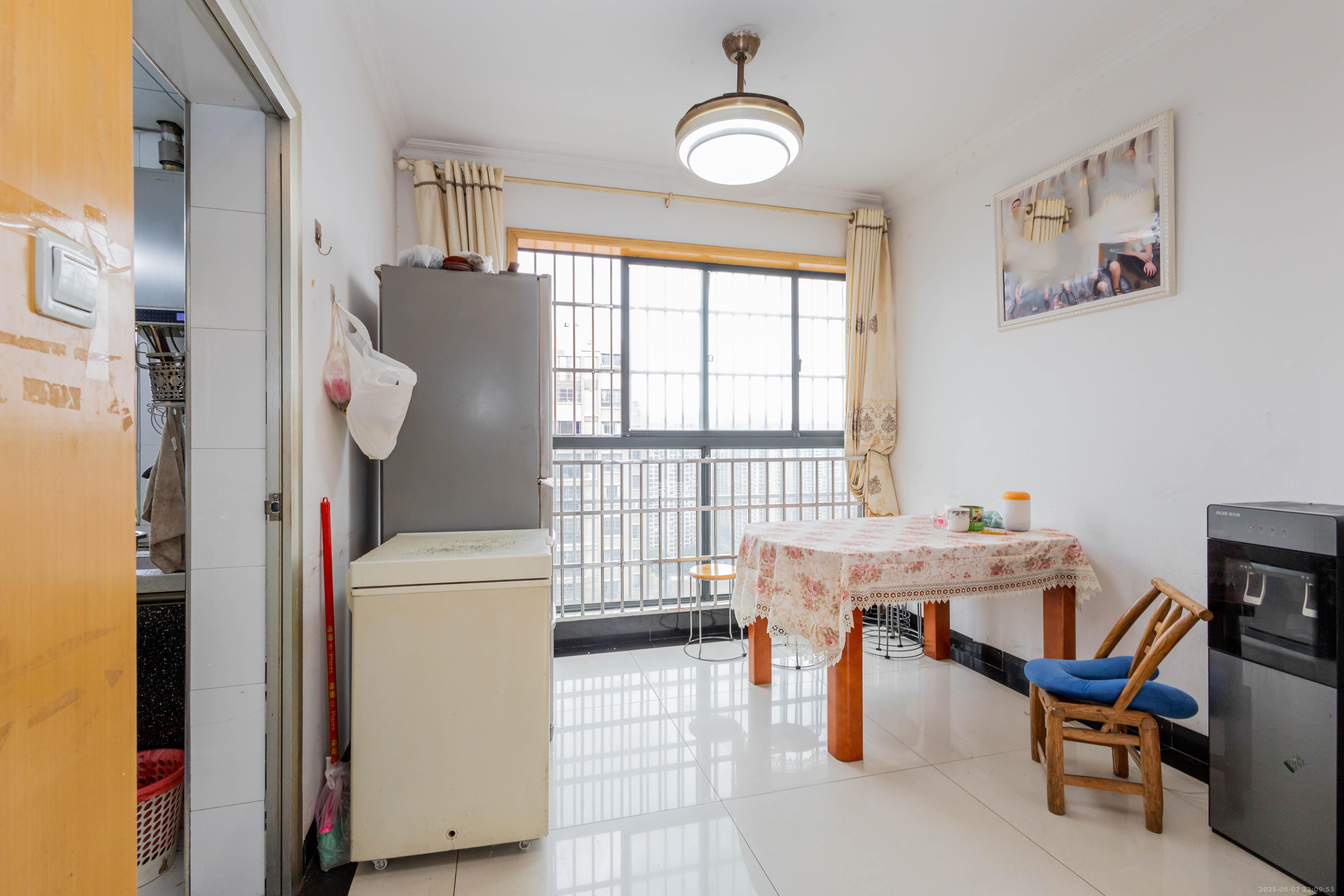 高林仕家 3室2厅1卫 61.8万 高林仕家 3室2厅1卫 61.8万客厅