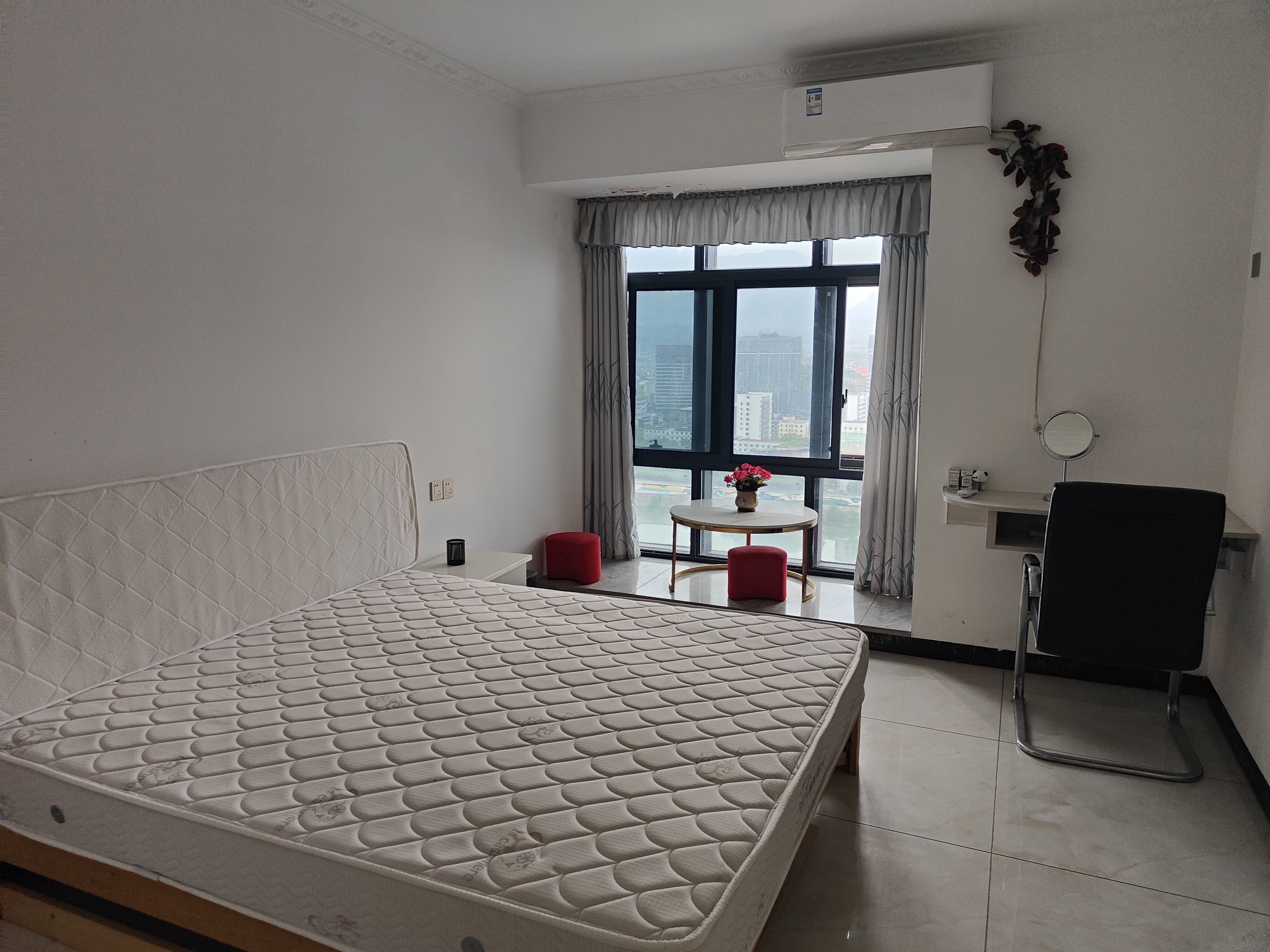 南门口安置小区一期 3室2厅2卫 2500.0元/月 南门口安置小区一期 3室2厅2卫 2500.0元/月室内图