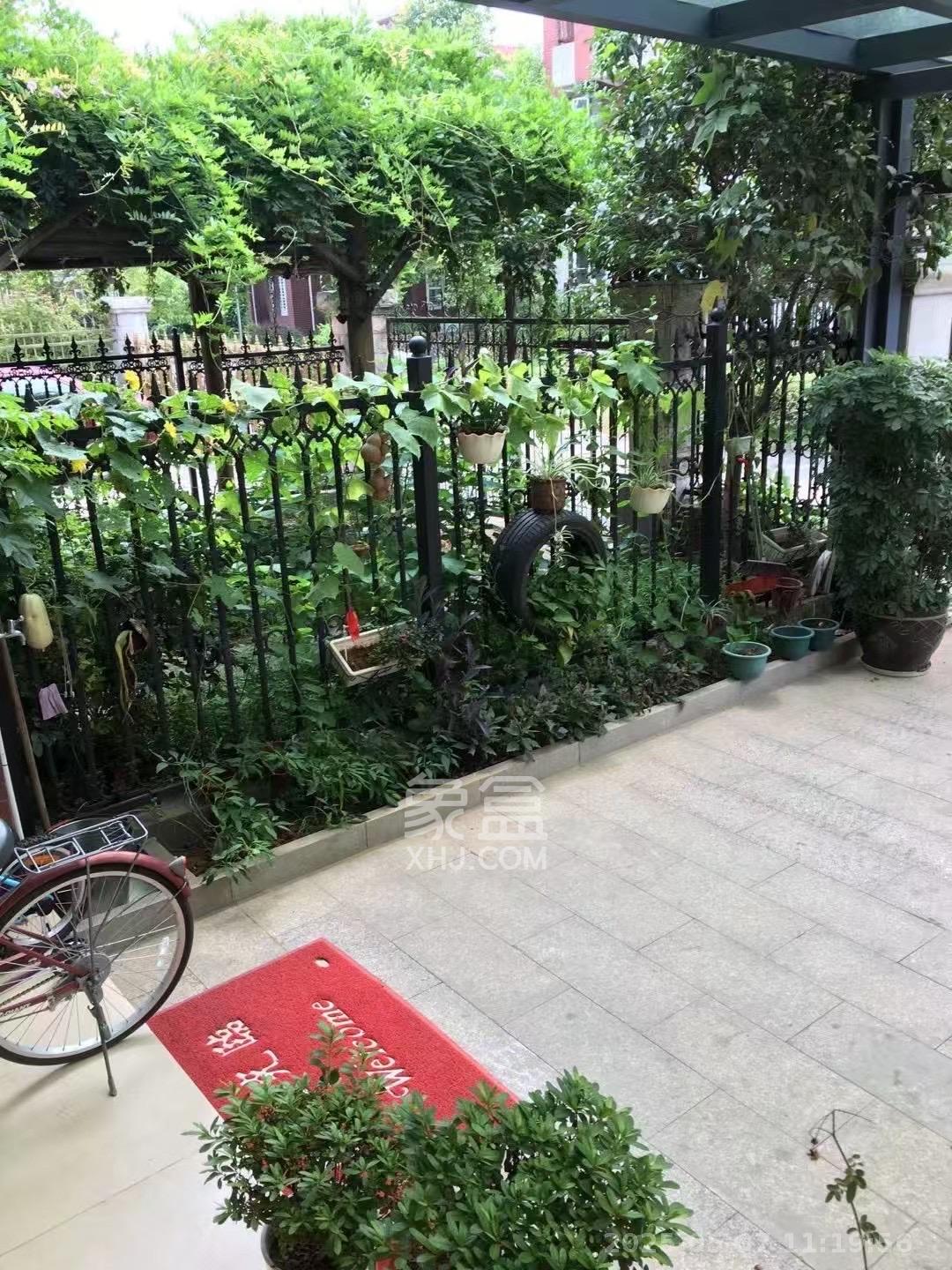 山水英伦  5室2厅3卫   8500.00元/月室内图