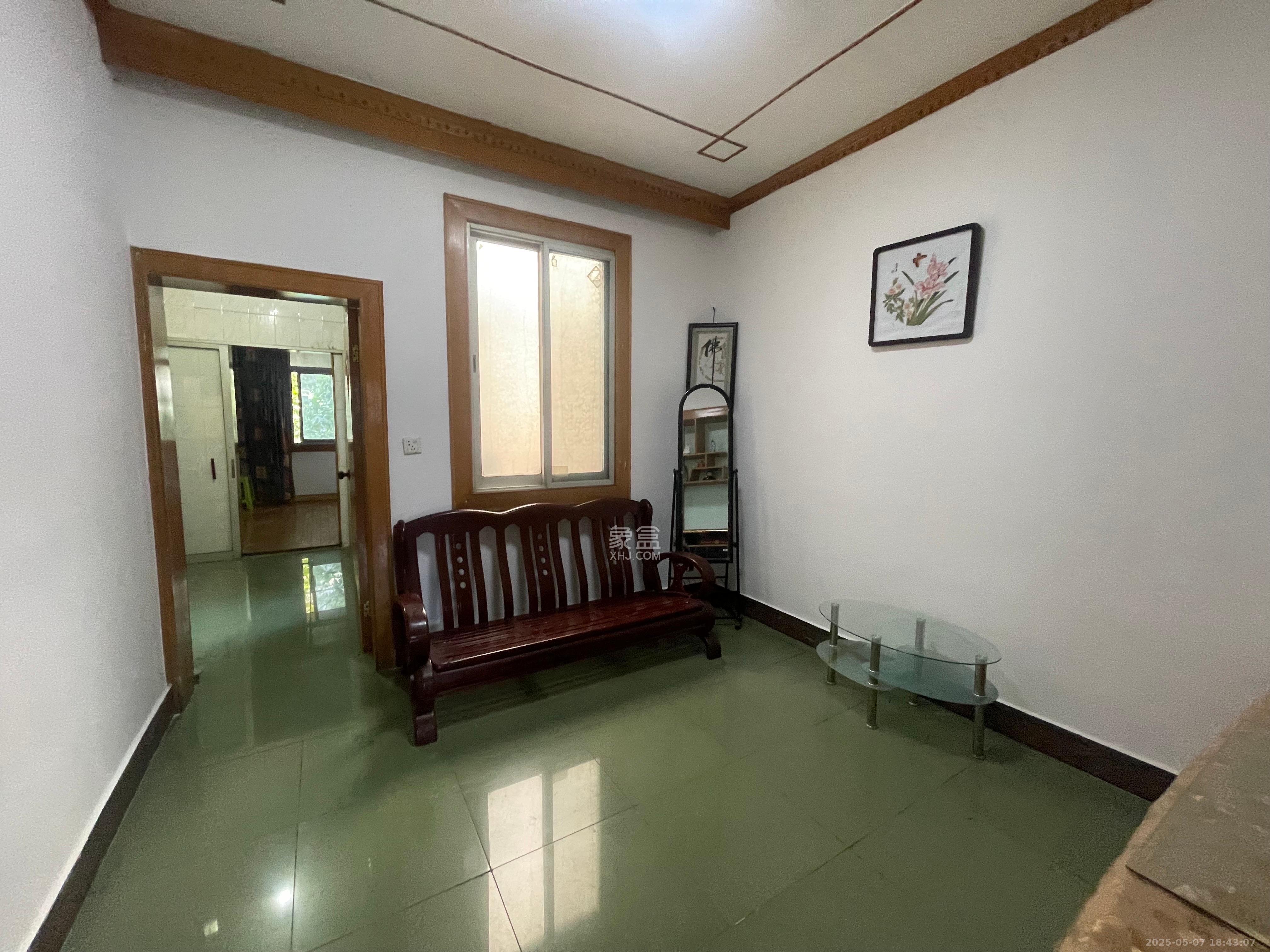 路桥宿舍 2室1厅1卫 1150.0元/月 路桥宿舍 2室1厅1卫 1150.0元/月室内图