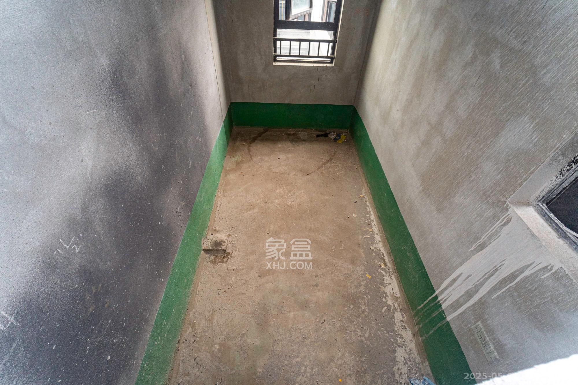 东原麓印长江C区  5室2厅2卫   340.00万卫生间