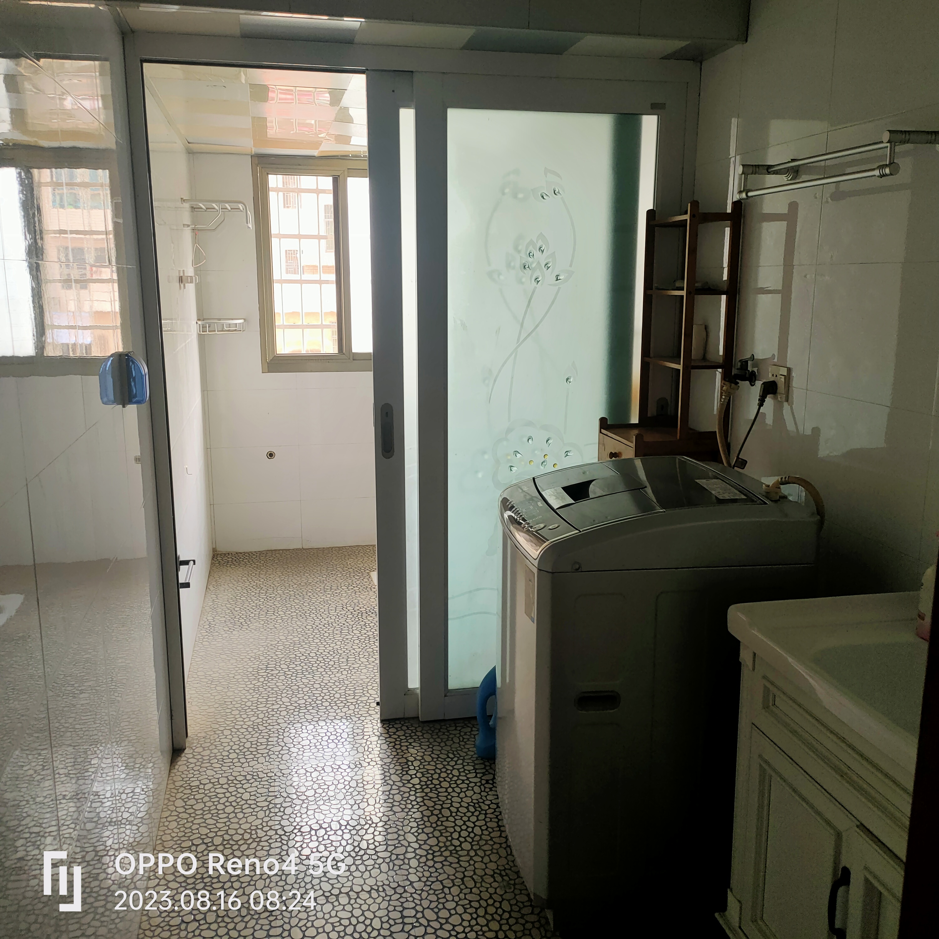 东方豪苑 3室2厅2卫 1500.0元/月 东方豪苑 3室2厅2卫 1500.0元/月室内图