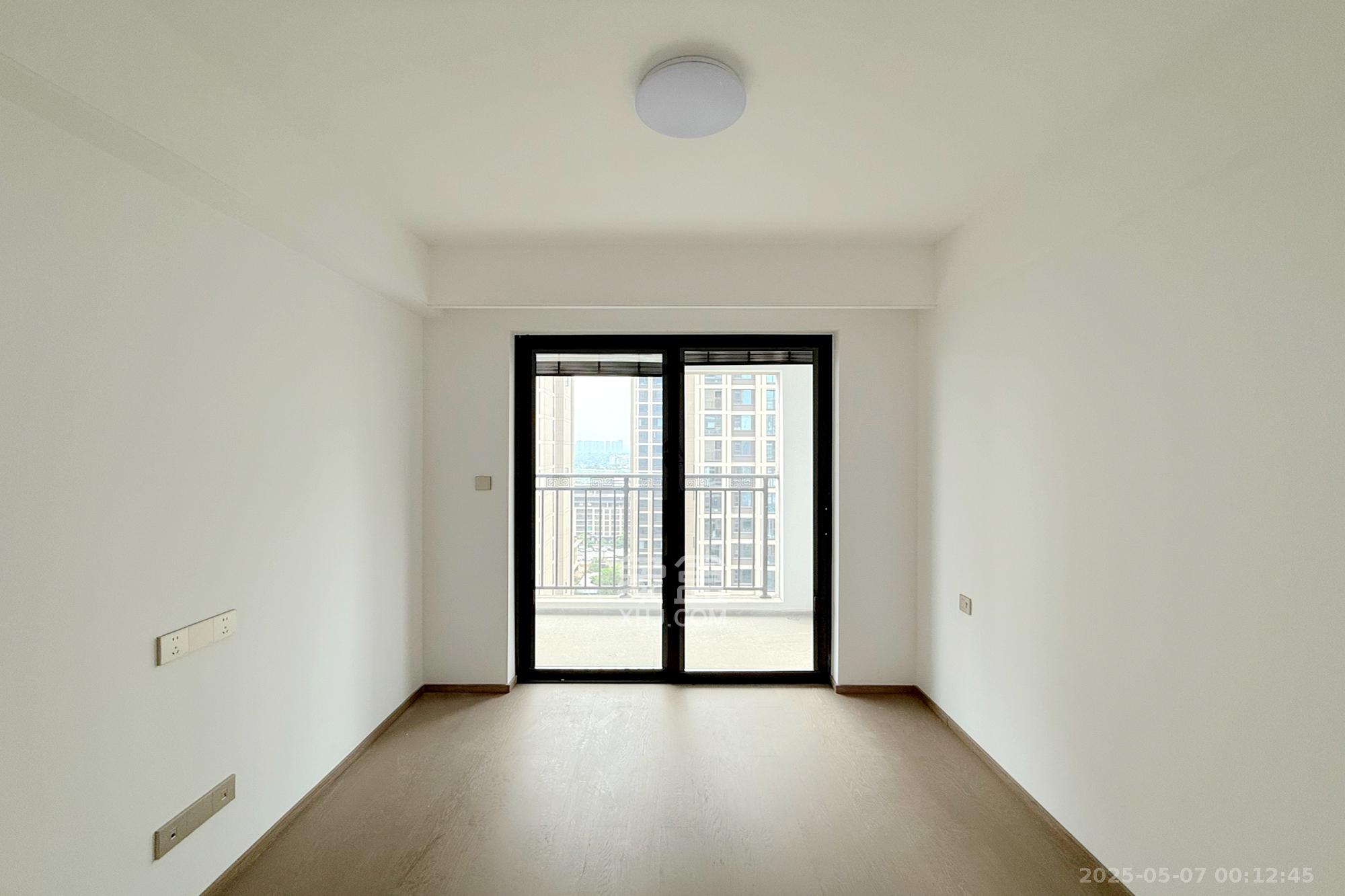 时代建发和著  3室2厅2卫    159.8万 时代建发和著  3室2厅2卫    159.8万卧室