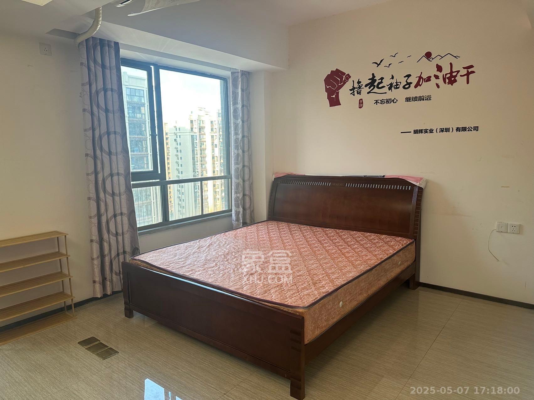 奥林匹克花园贡院三期  1室1厅1卫    1500.0元/月 奥林匹克花园贡院三期  1室1厅1卫    1500.0元/月室内图1