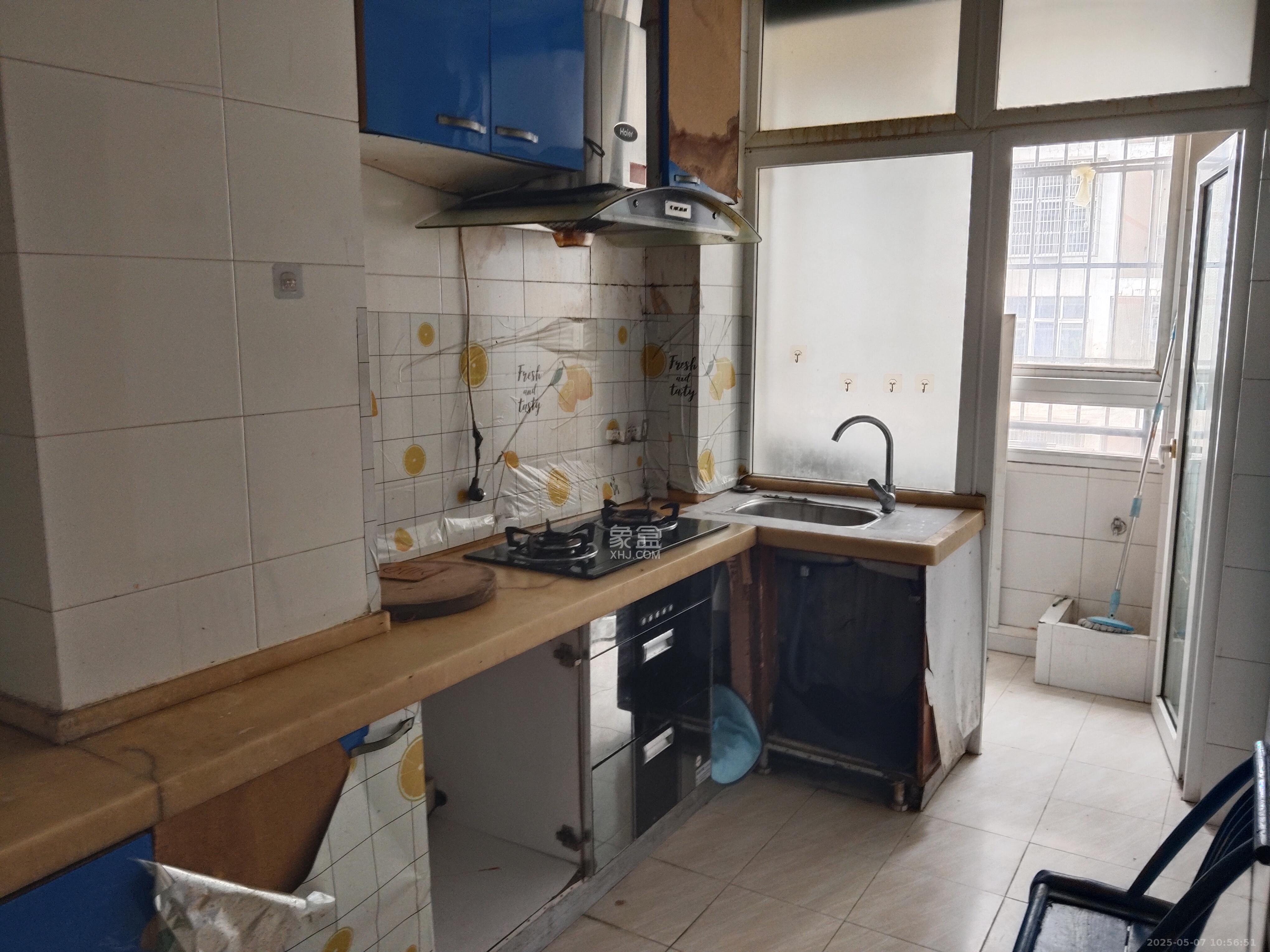 楚天家园 3室2厅1卫 1800.0元/月 楚天家园 3室2厅1卫 1800.0元/月室内图