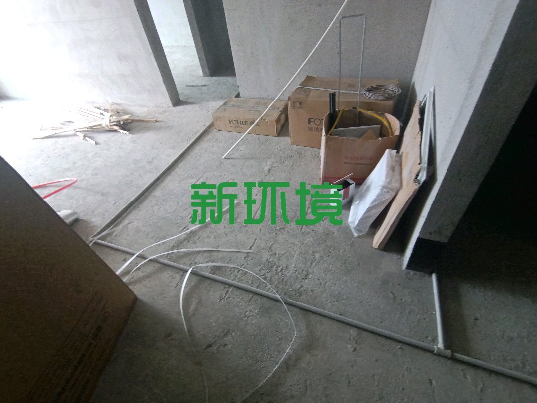 荣盛华府  3室2厅2卫   91.00万客厅