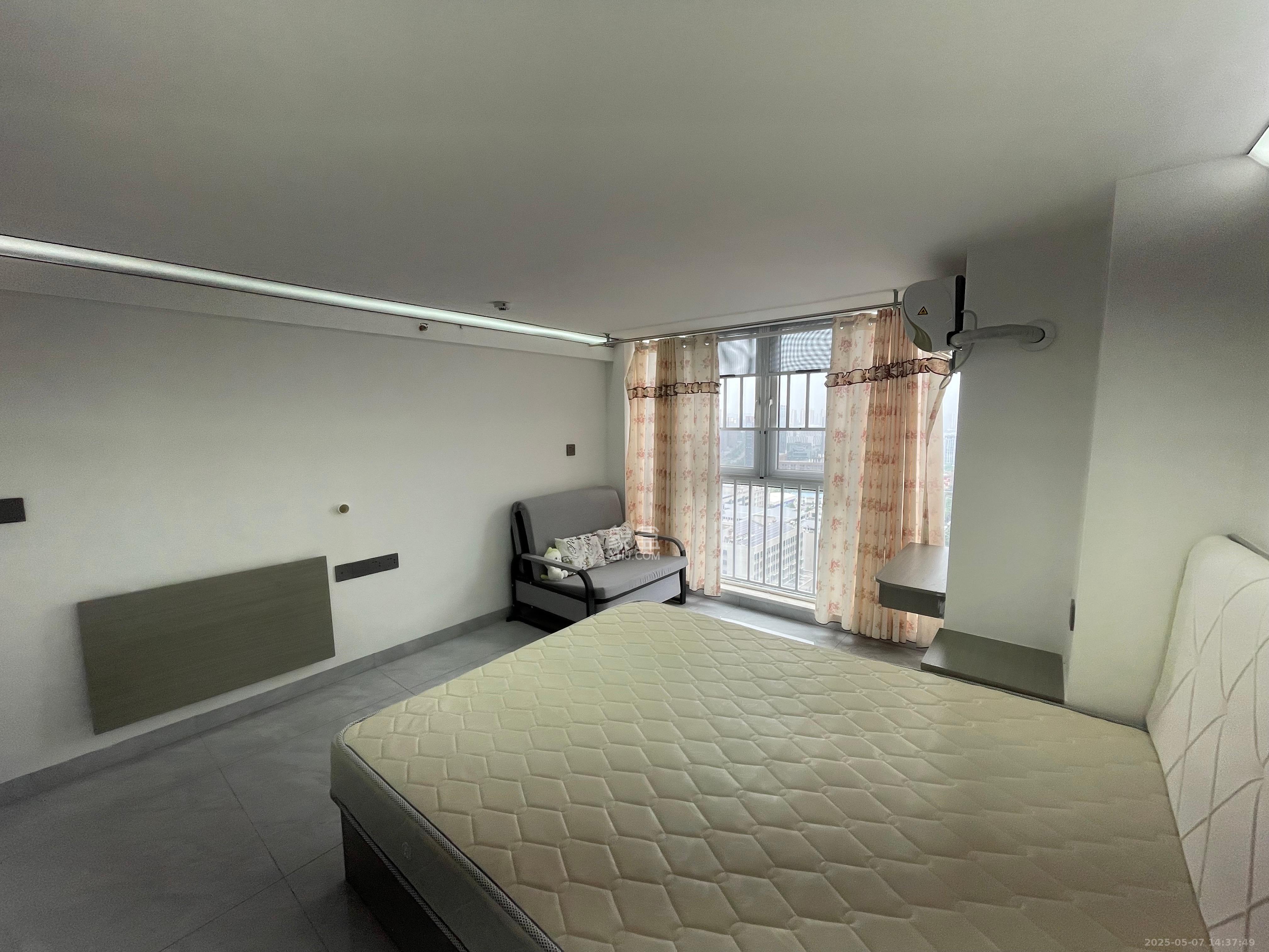 金地中交麓谷香颂(金地中交雅苑) 1室1厅1卫 1300.0元/月 金地中交麓谷香颂(金地中交雅苑) 1室1厅1卫 1300.0元/月室内图