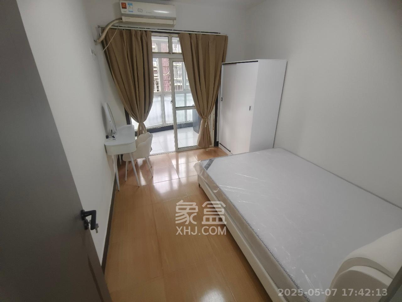 银力家园  2室2厅1卫   2750.00元/月室内图