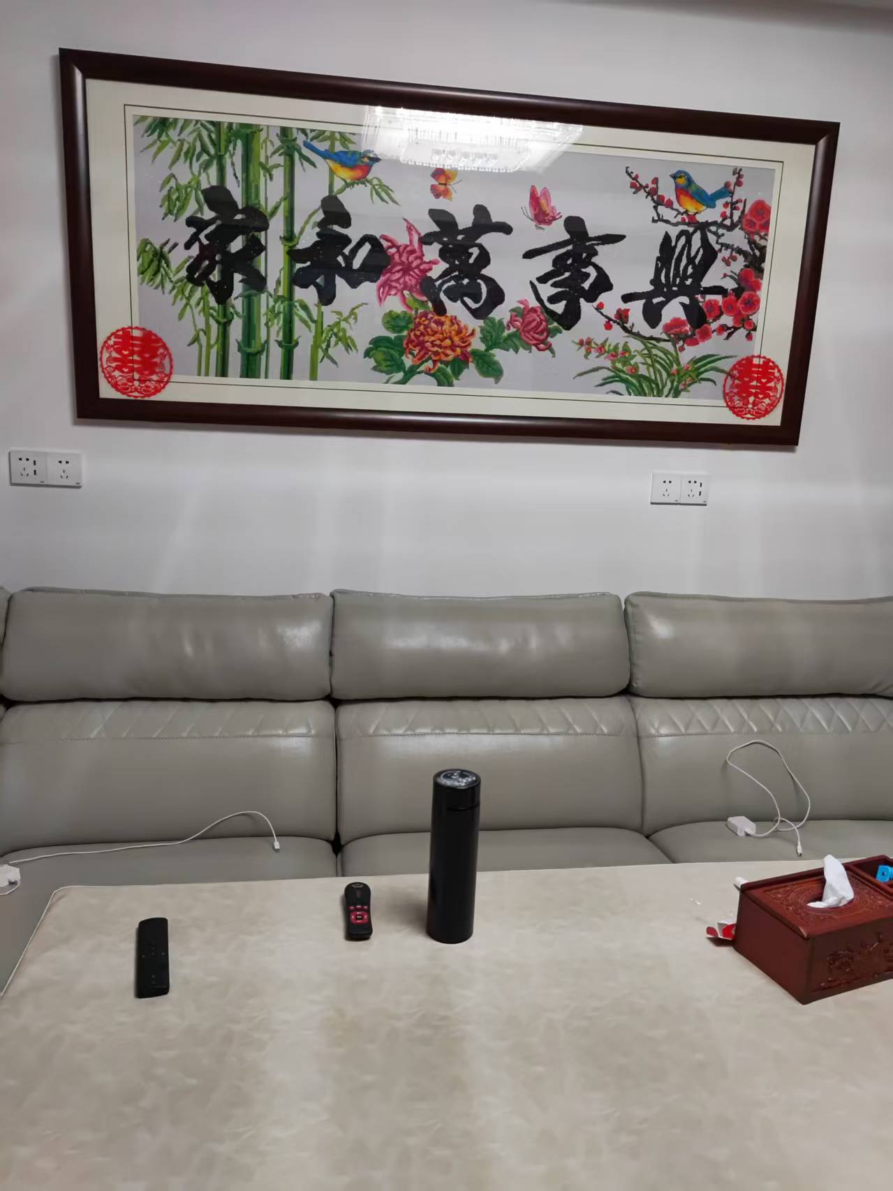 汇通国际  3室2厅2卫    2300.0元/月 汇通国际  3室2厅2卫    2300.0元/月室内图