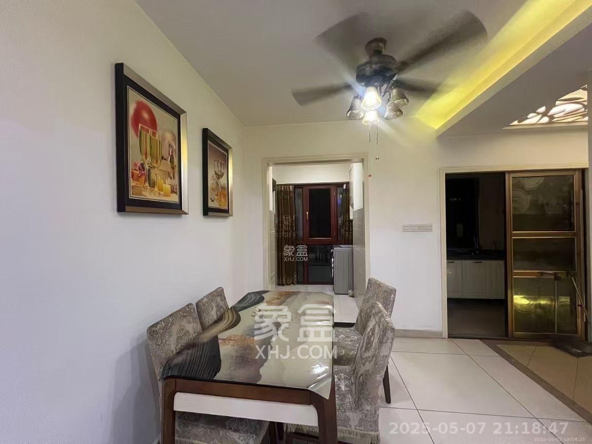 嘉宇盛世华章 3室2厅2卫 3200.0元/月 嘉宇盛世华章 3室2厅2卫 3200.0元/月室内图