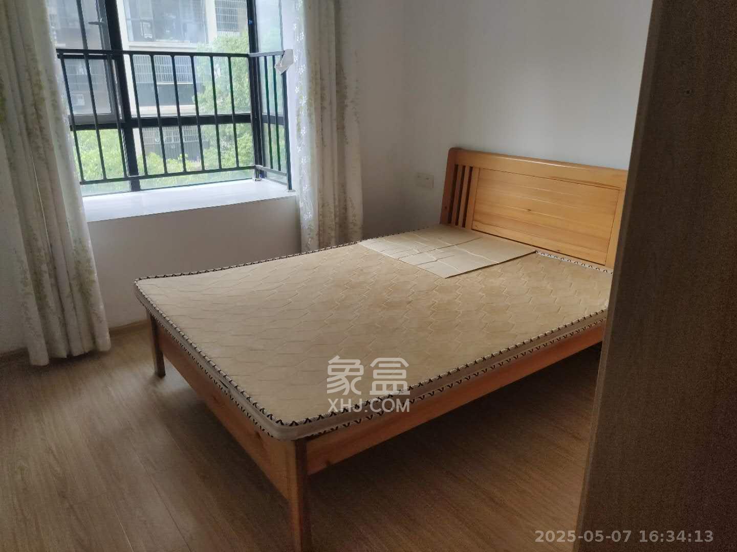 三江花中城  3室2厅1卫   2400.00元/月室内图