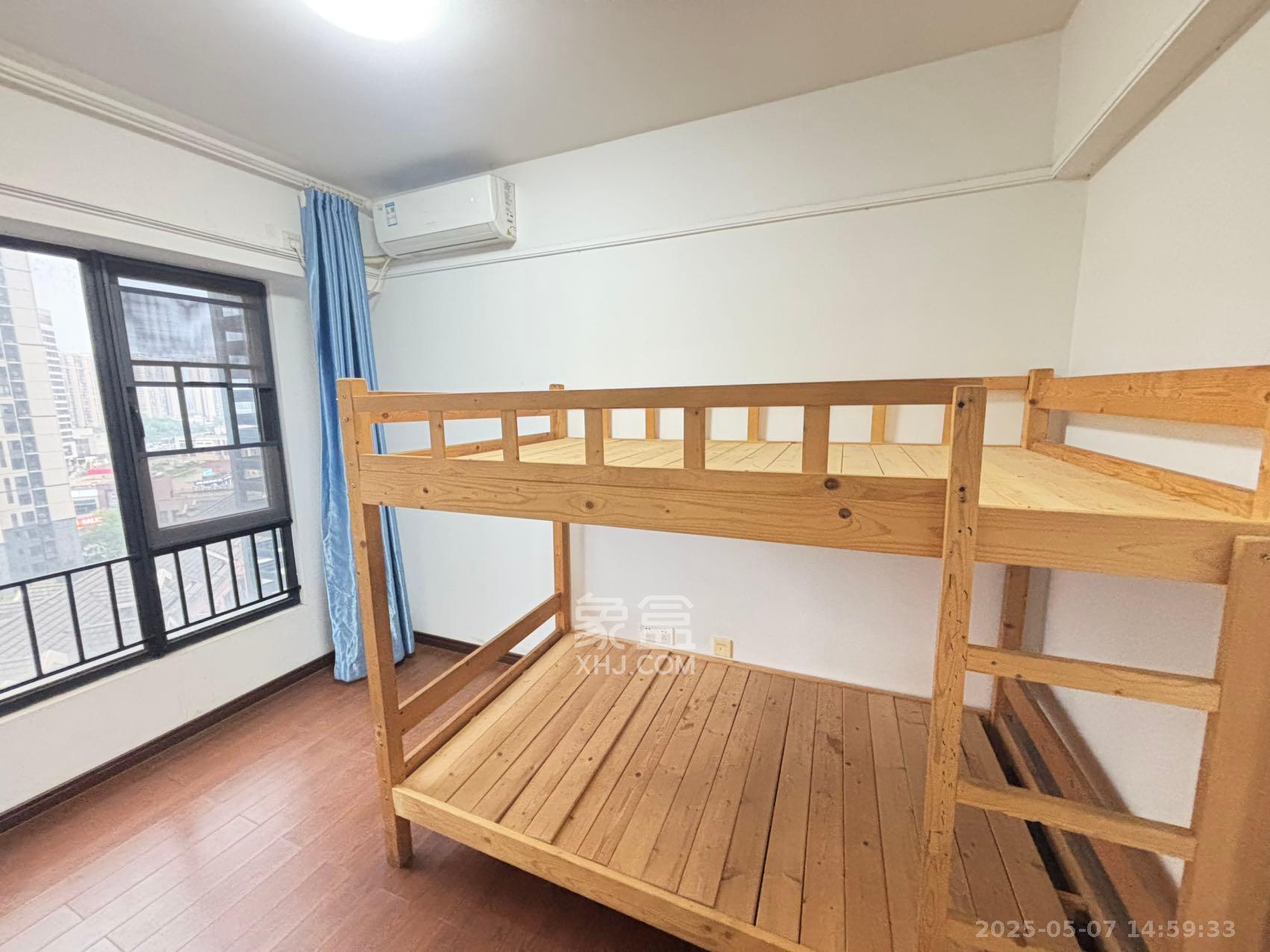 万科魅力之城非凡里  3室2厅1卫   2600.00元/月室内图